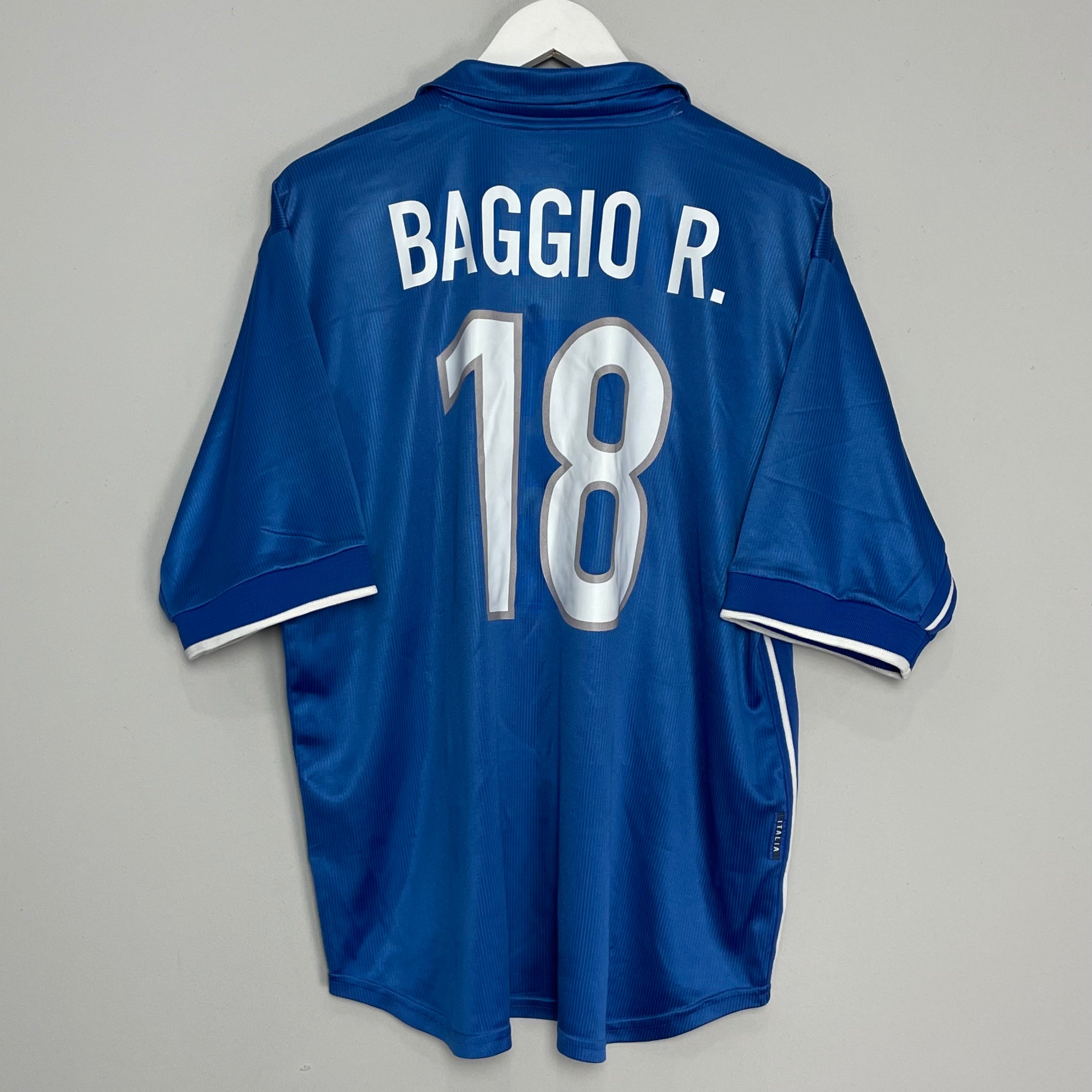 Shop 1997/98 ITALY R.BAGGIO #18 HOME SHIRT (XL) NIKE, classic football shirts, vintage football shirts & retro soccer jerseys at Cult Kits