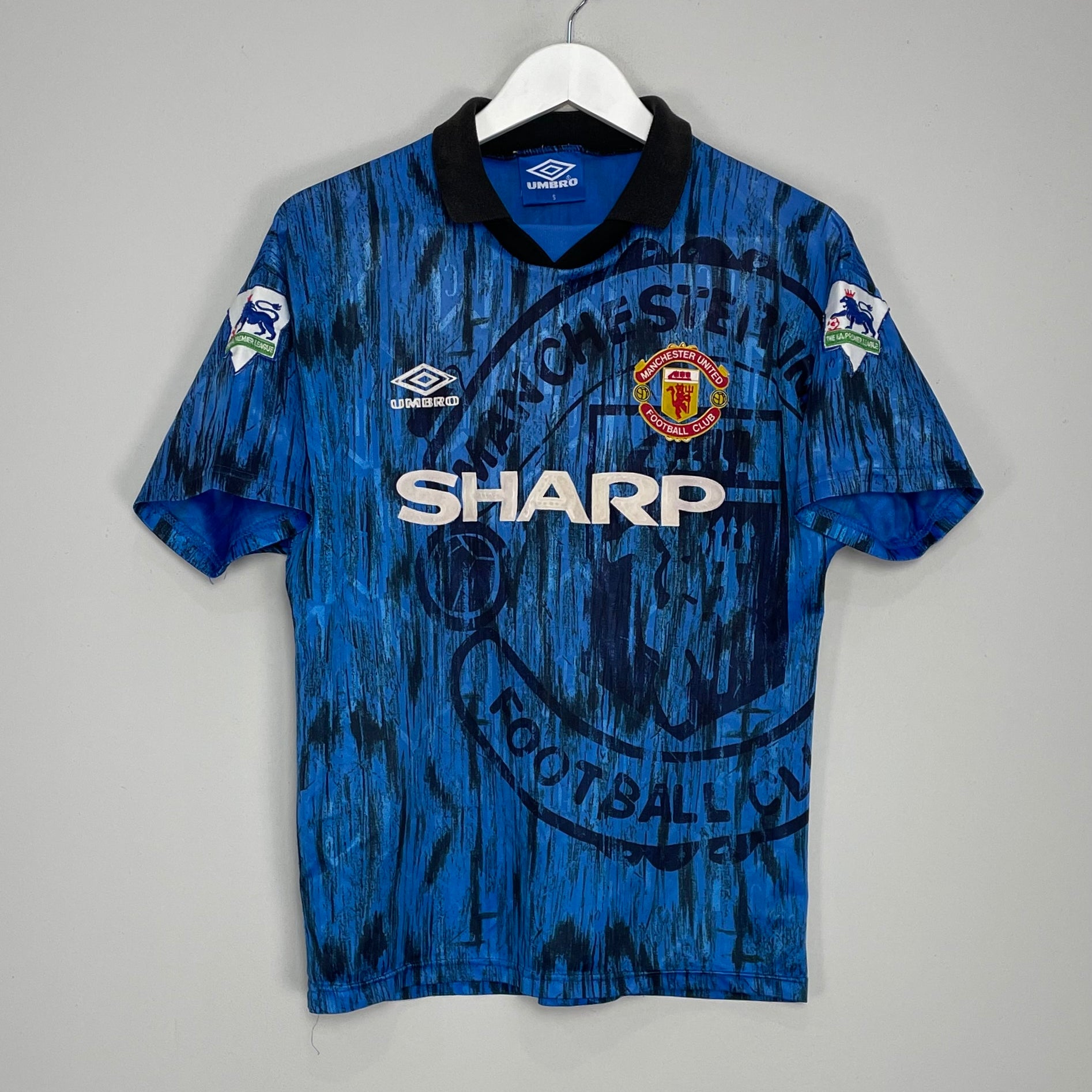 Shop 1992/93 MANCHESTER UNITED AWAY SHIRT (S) UMBRO, classic football shirts, vintage football shirts & retro soccer jerseys at Cult Kits