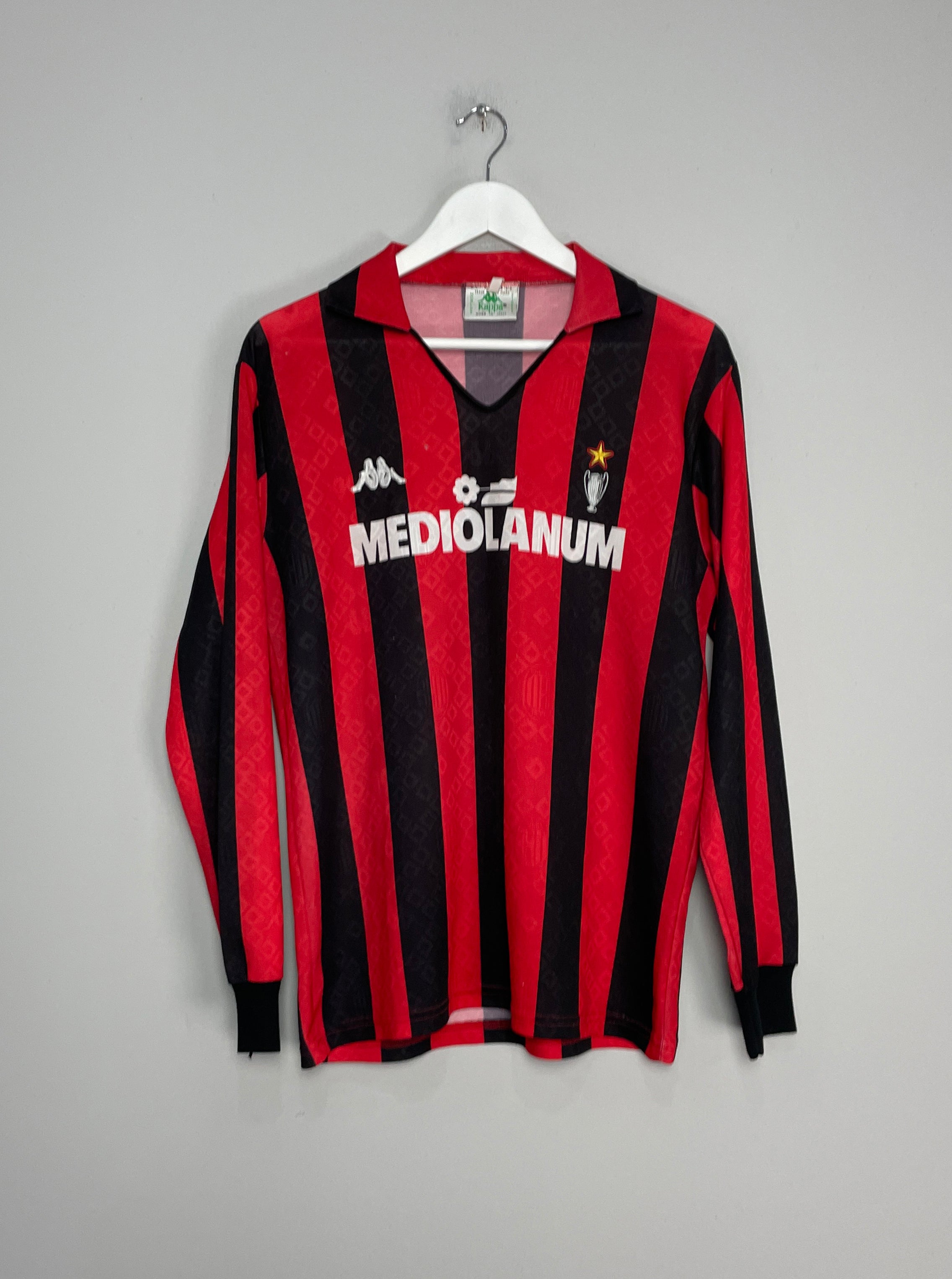 Shop 1989/90 AC MILAN L/S HOME SHIRT (M) KAPPA, classic football shirts, vintage football shirts & retro soccer jerseys at Cult Kits