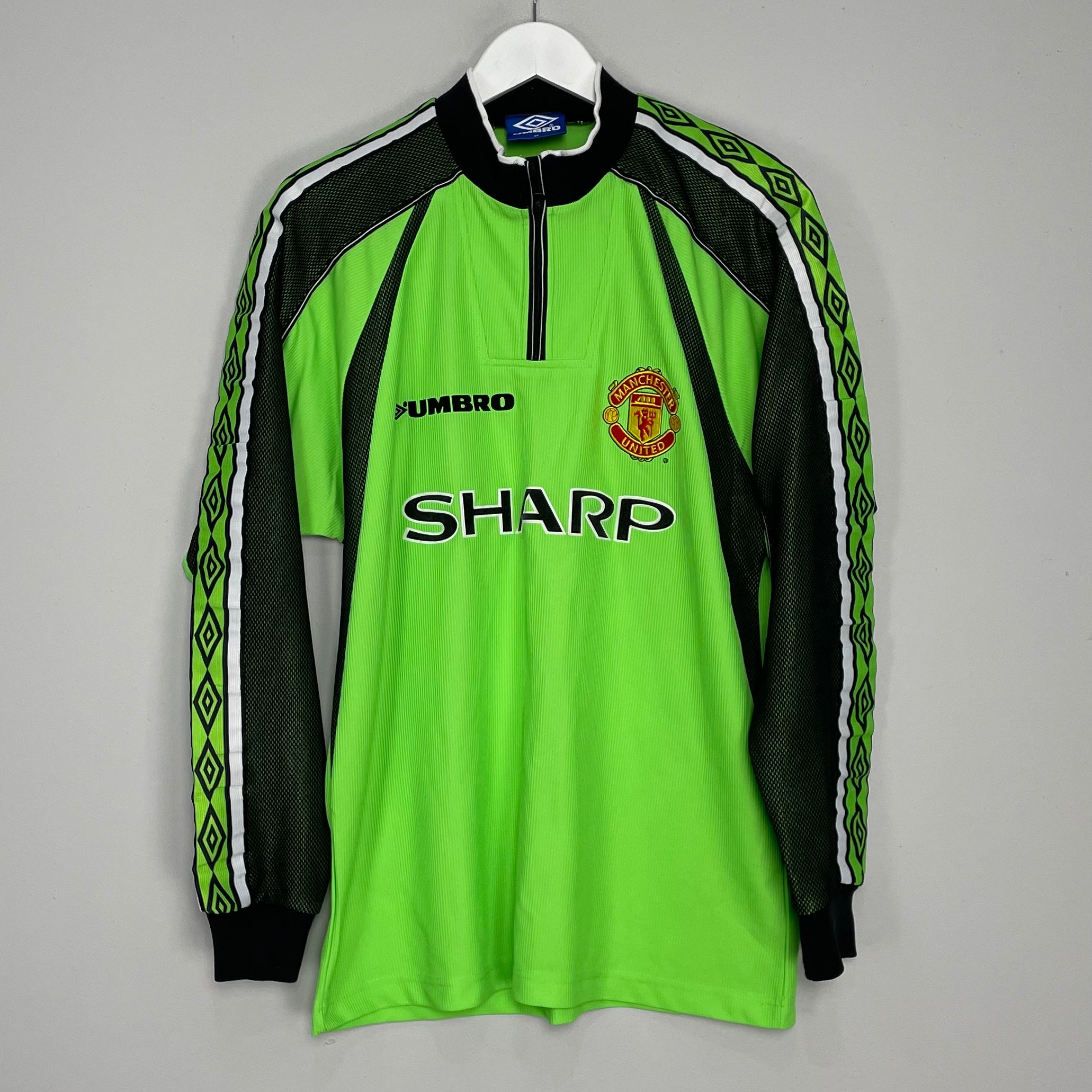 Shop 1998/99 MANCHESTER UNITED GK SHIRT (M) UMBRO, classic football shirts, vintage football shirts & retro soccer jerseys at Cult Kits