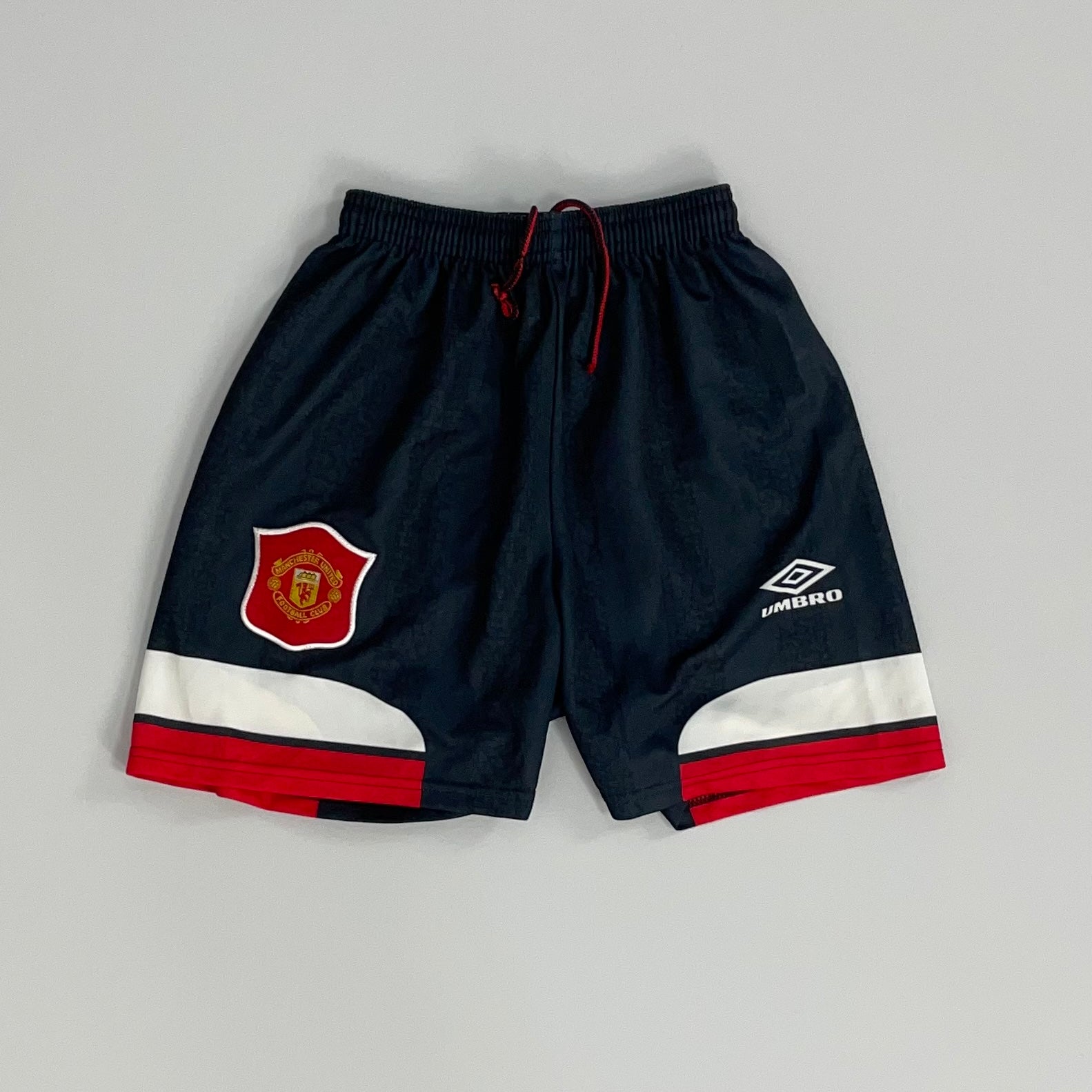 Shop 1994/96 MANCHESTER UNITED AWAY SHORTS (L.KIDS) UMBRO, classic football shirts, vintage football shirts & retro soccer jerseys at Cult Kits