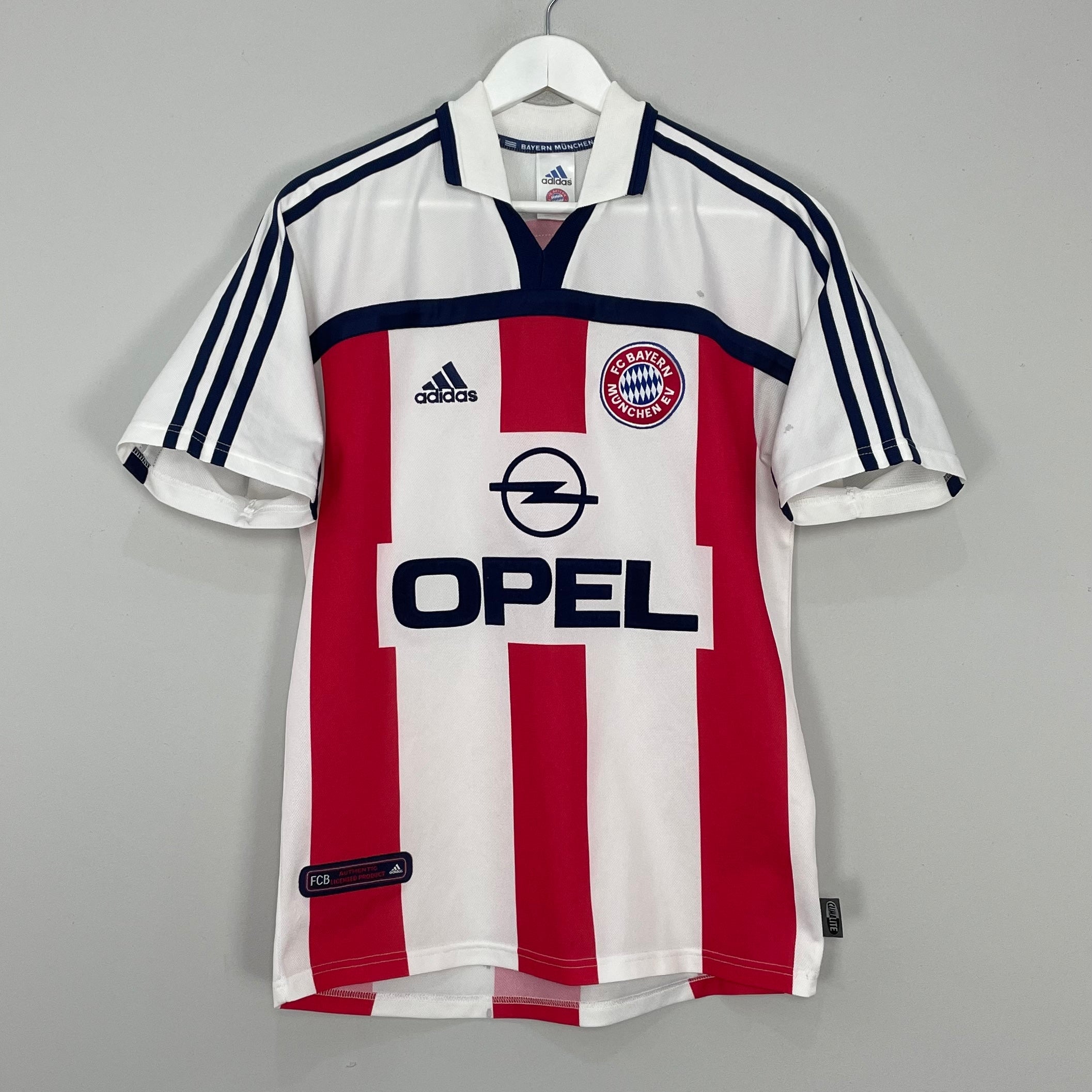 Shop 2000/02 BAYERN MUNICH AWAY SHIRT (S) ADIDAS, classic football shirts, vintage football shirts & retro soccer jerseys at Cult Kits