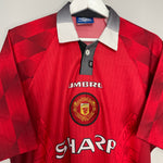 Shop 1996/98 MANCHESTER UNITED HOME SHIRT (XL) UMBRO, classic football shirts, vintage football shirts & retro soccer jerseys at Cult Kits