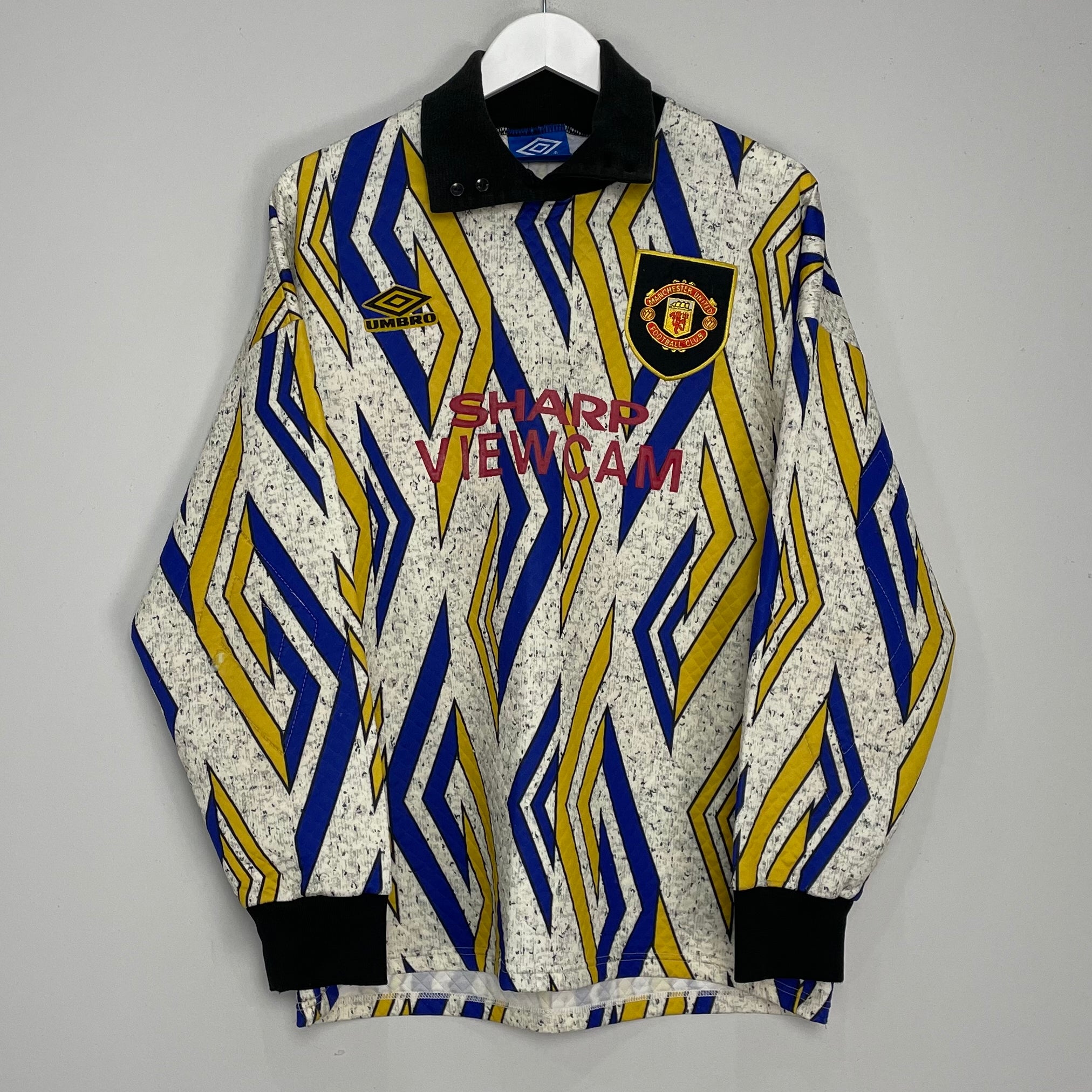 Shop 1993/95 MANCHESTER UNITED GK SHIRT (L) UMBRO, classic football shirts, vintage football shirts & retro soccer jerseys at Cult Kits