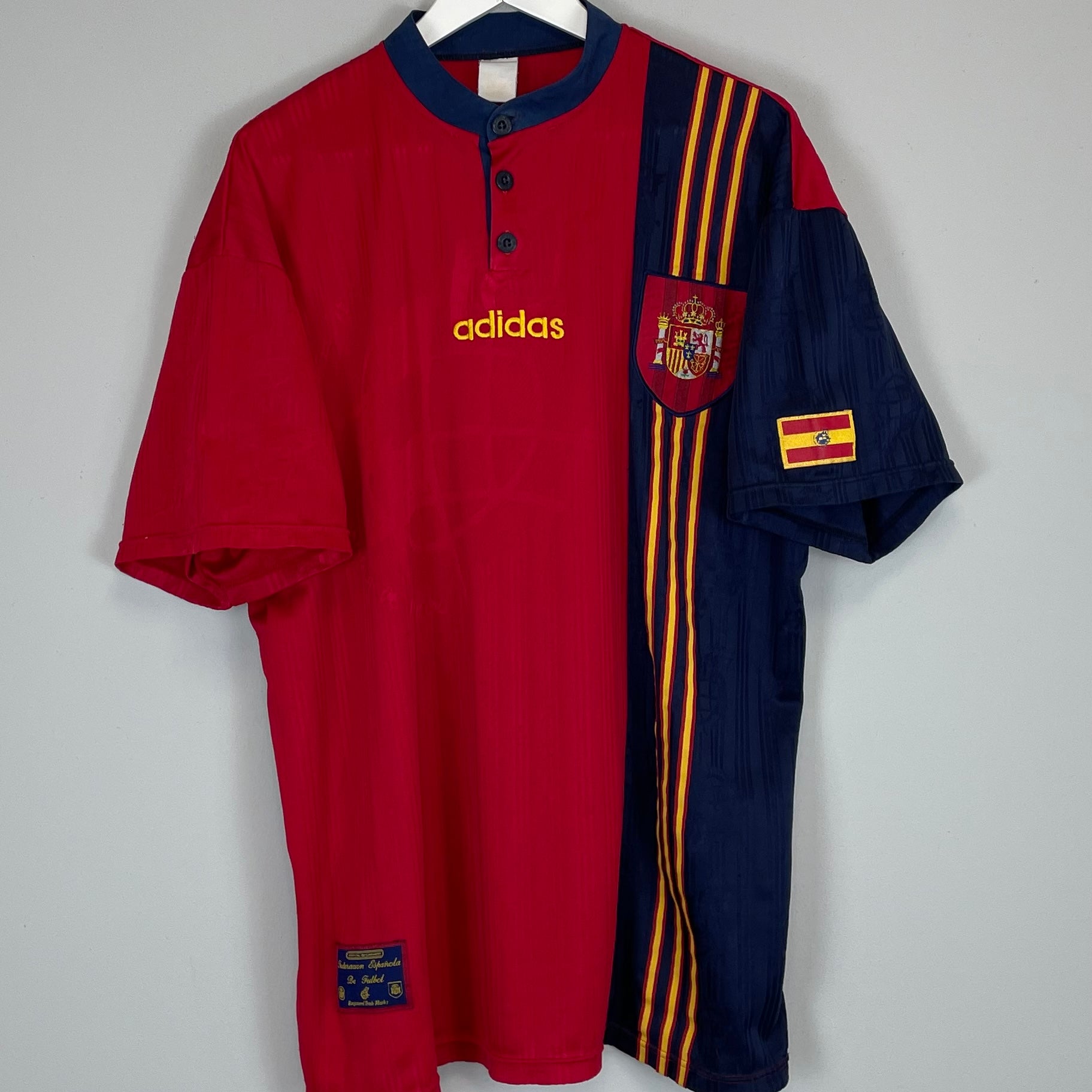 Shop 1996/98 SPAIN HOME SHIRT (XL) ADIDAS, classic football shirts, vintage football shirts & retro soccer jerseys at Cult Kits