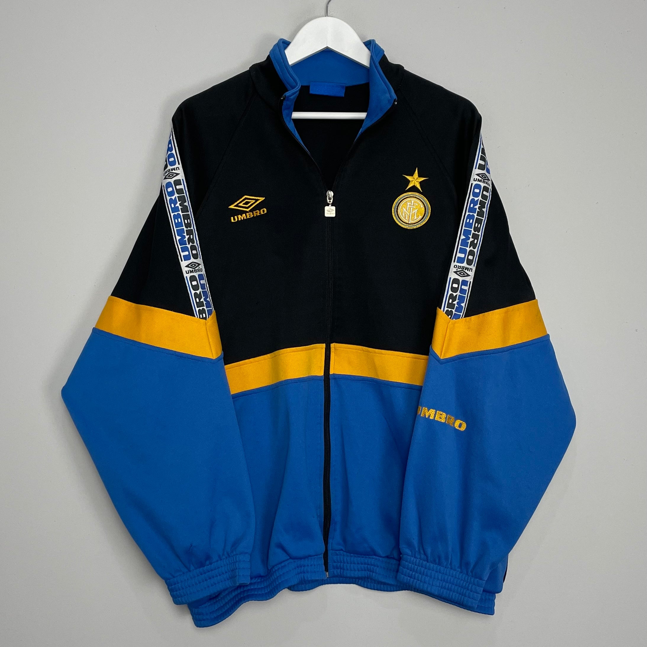Shop 1997/98 INTER MILAN TRACK JACKET (XL) UMBRO, classic football shirts, vintage football shirts & retro soccer jerseys at Cult Kits