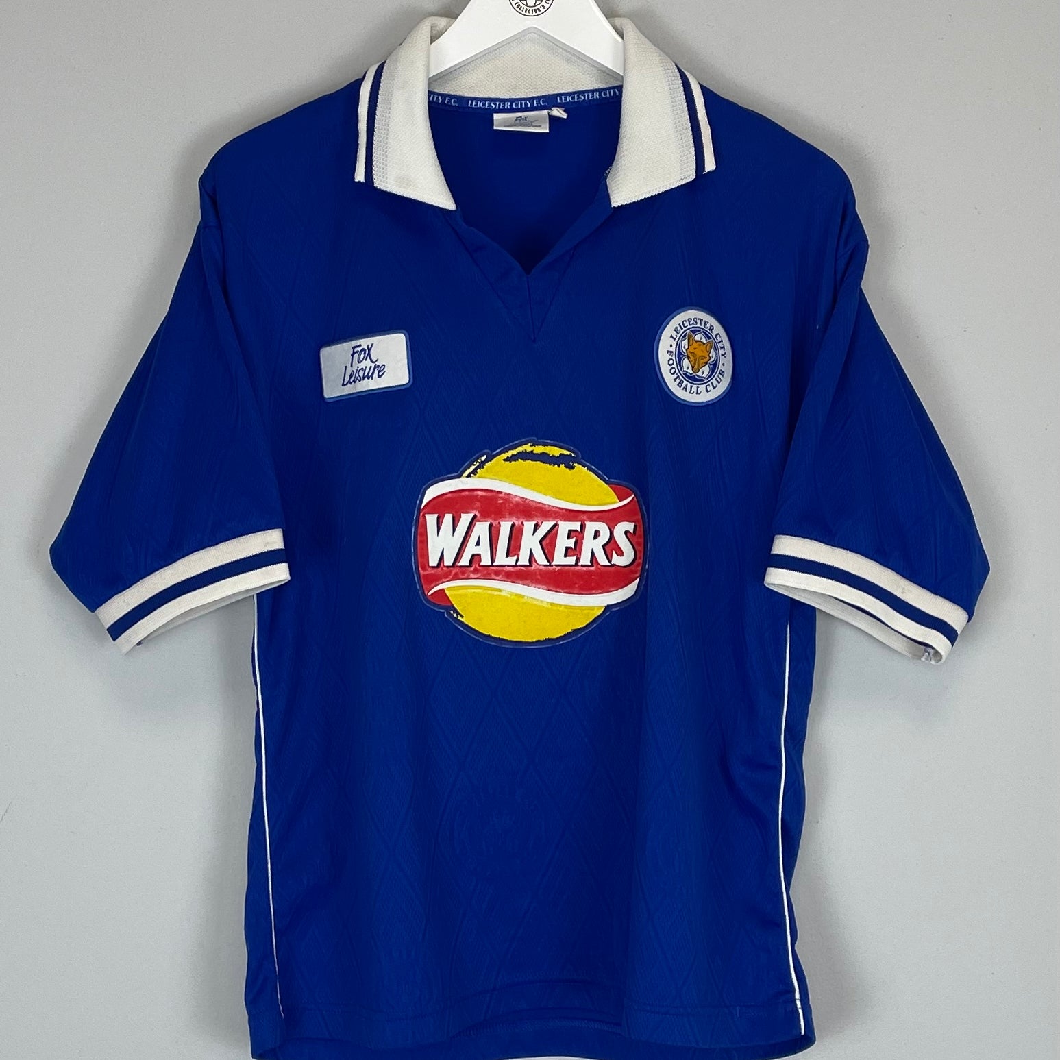 Shop 1998/00 LEICESTER CITY #16 HOME SHIRT (M) FOX LEISURE, classic football shirts, vintage football shirts & retro soccer jerseys at Cult Kits