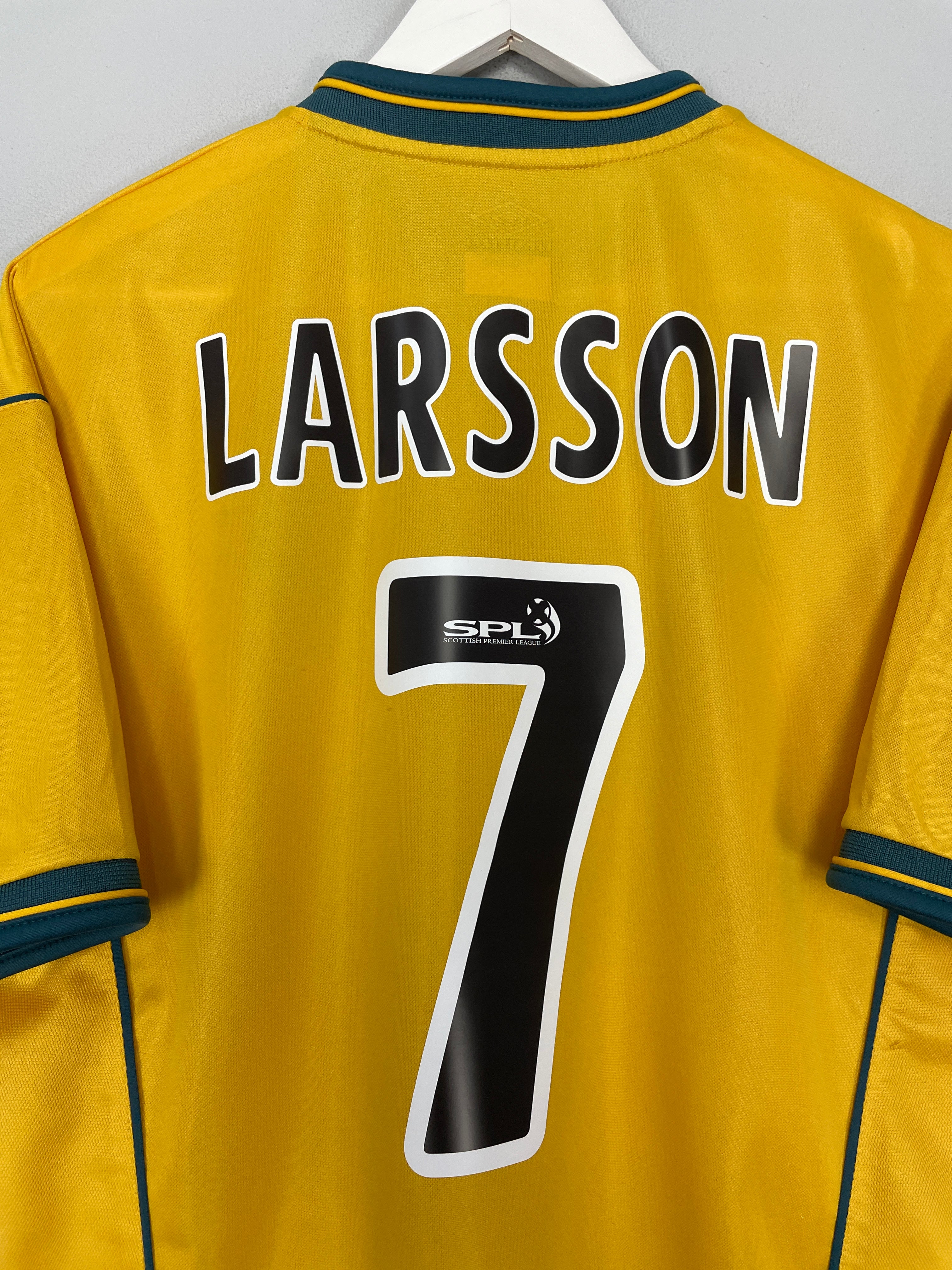 Shop 2000/01 CELTIC LARSSON #7 AWAY SHIRT (L) UMBRO, classic football shirts, vintage football shirts & retro soccer jerseys at Cult Kits