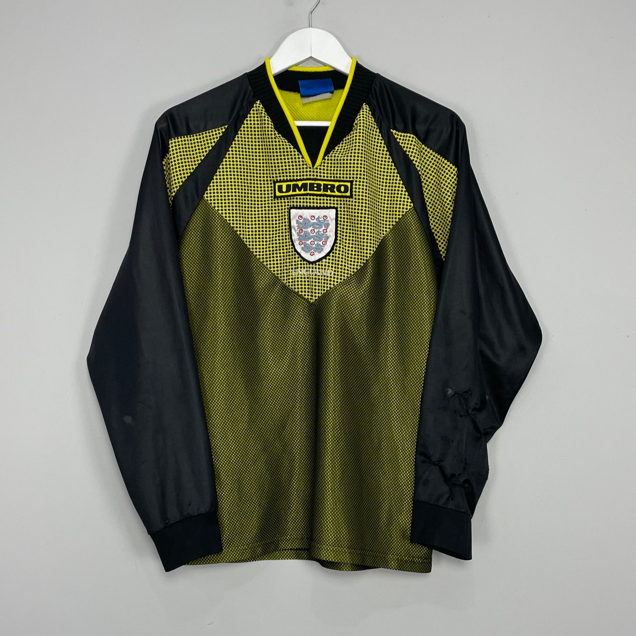 Shop 1998/99 ENGLAND GK SHIRT (M) UMBRO, classic football shirts, vintage football shirts & retro soccer jerseys at Cult Kits