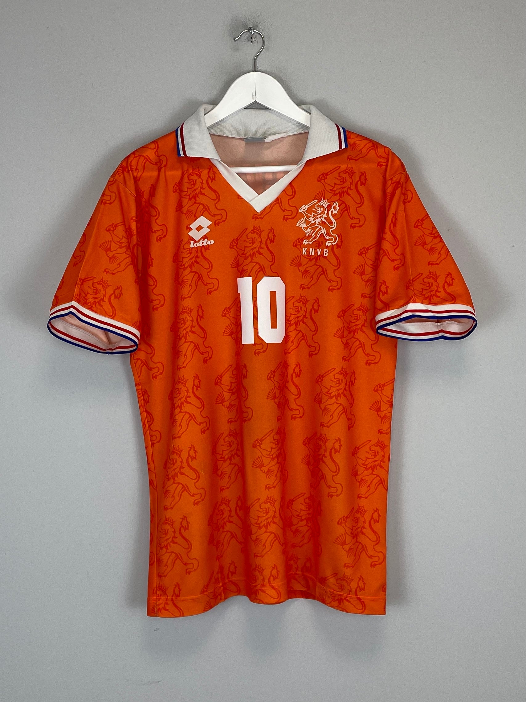 Shop 1994/95 NETHERLANDS BERGKAMP #10 HOME SHIRT (M) LOTTO, classic football shirts, vintage football shirts & retro soccer jerseys at Cult Kits