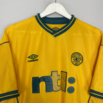 Shop 2000/01 CELTIC LARSSON #7 AWAY SHIRT (L) UMBRO, classic football shirts, vintage football shirts & retro soccer jerseys at Cult Kits