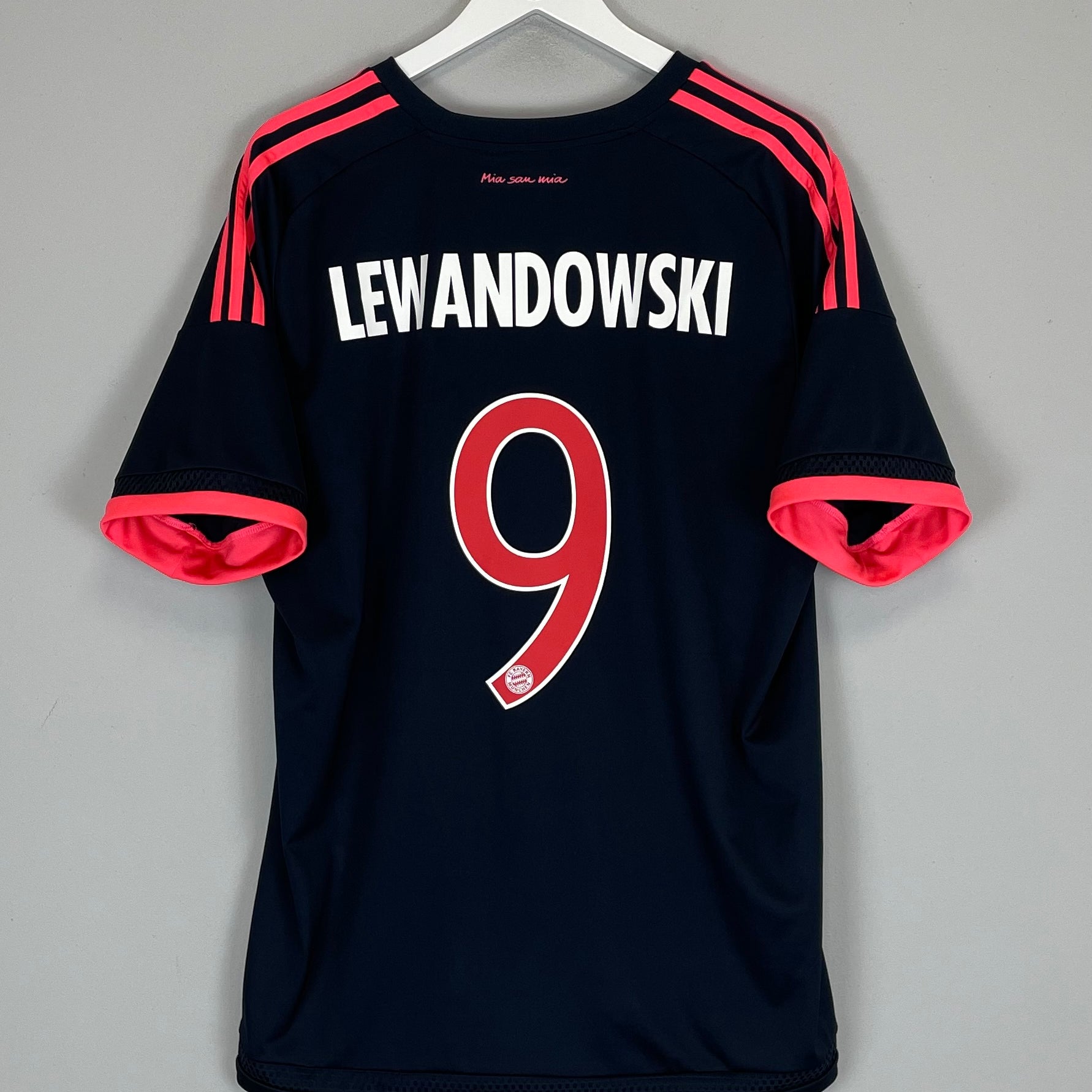 Shop 2015/16 BAYERN MUNICH LEWANDOWSKI #9 THIRD SHIRT (XL) ADIDAS, classic football shirts, vintage football shirts & retro soccer jerseys at Cult Kits