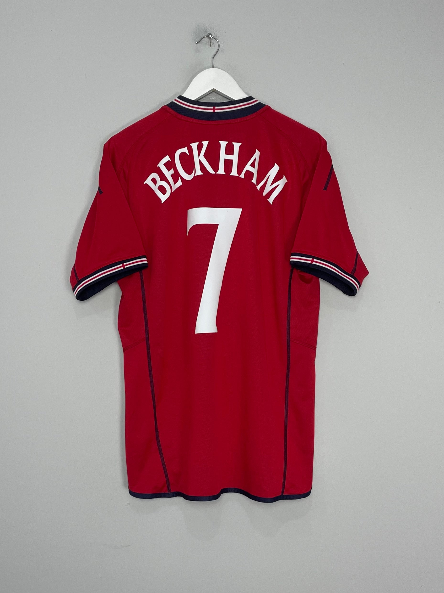 Shop 2002/04 ENGLAND BECKHAM #7 AWAY SHIRT (M) UMBRO, classic football shirts, vintage football shirts & retro soccer jerseys at Cult Kits