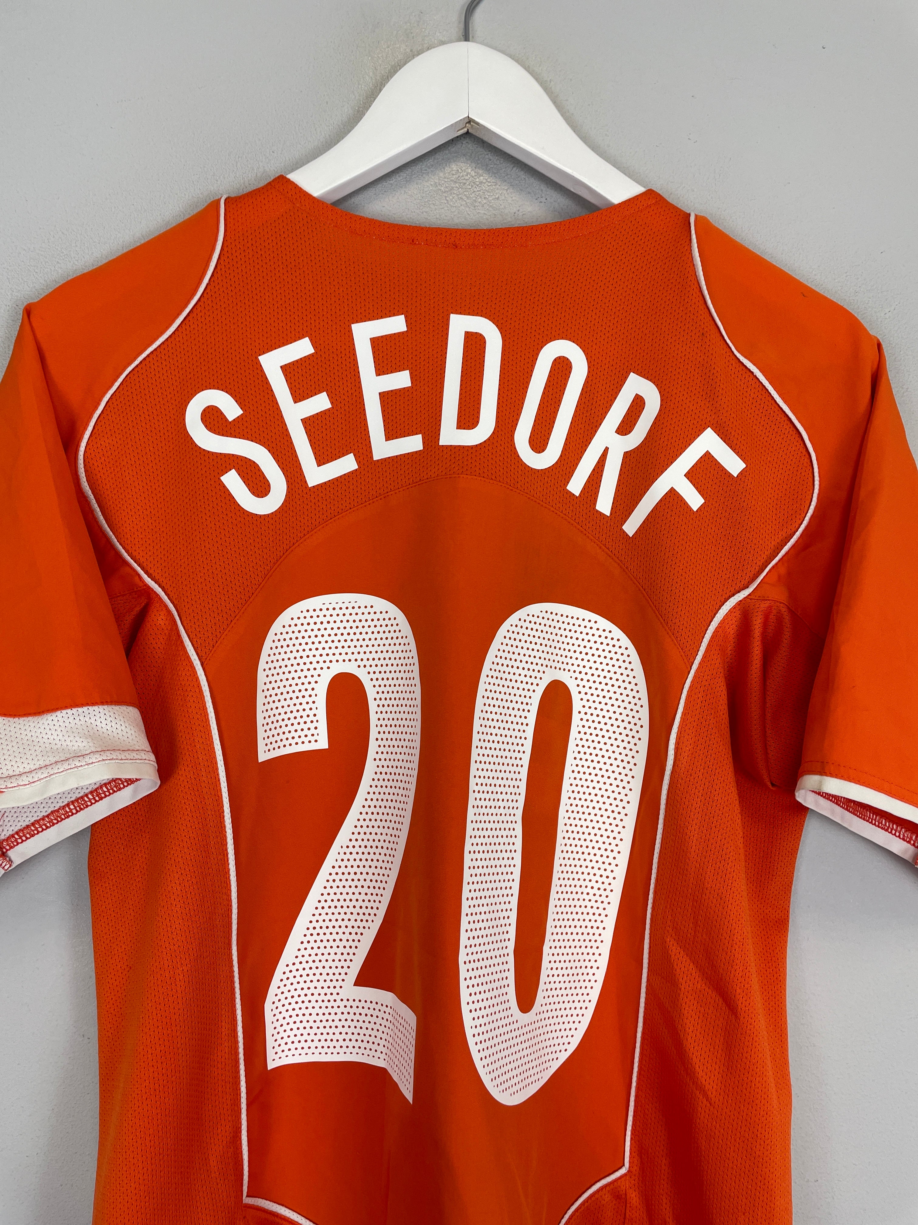 Shop 2004/06 NETHERLANDS SEEDORF #20 HOME SHIRT (M) NIKE, classic football shirts, vintage football shirts & retro soccer jerseys at Cult Kits