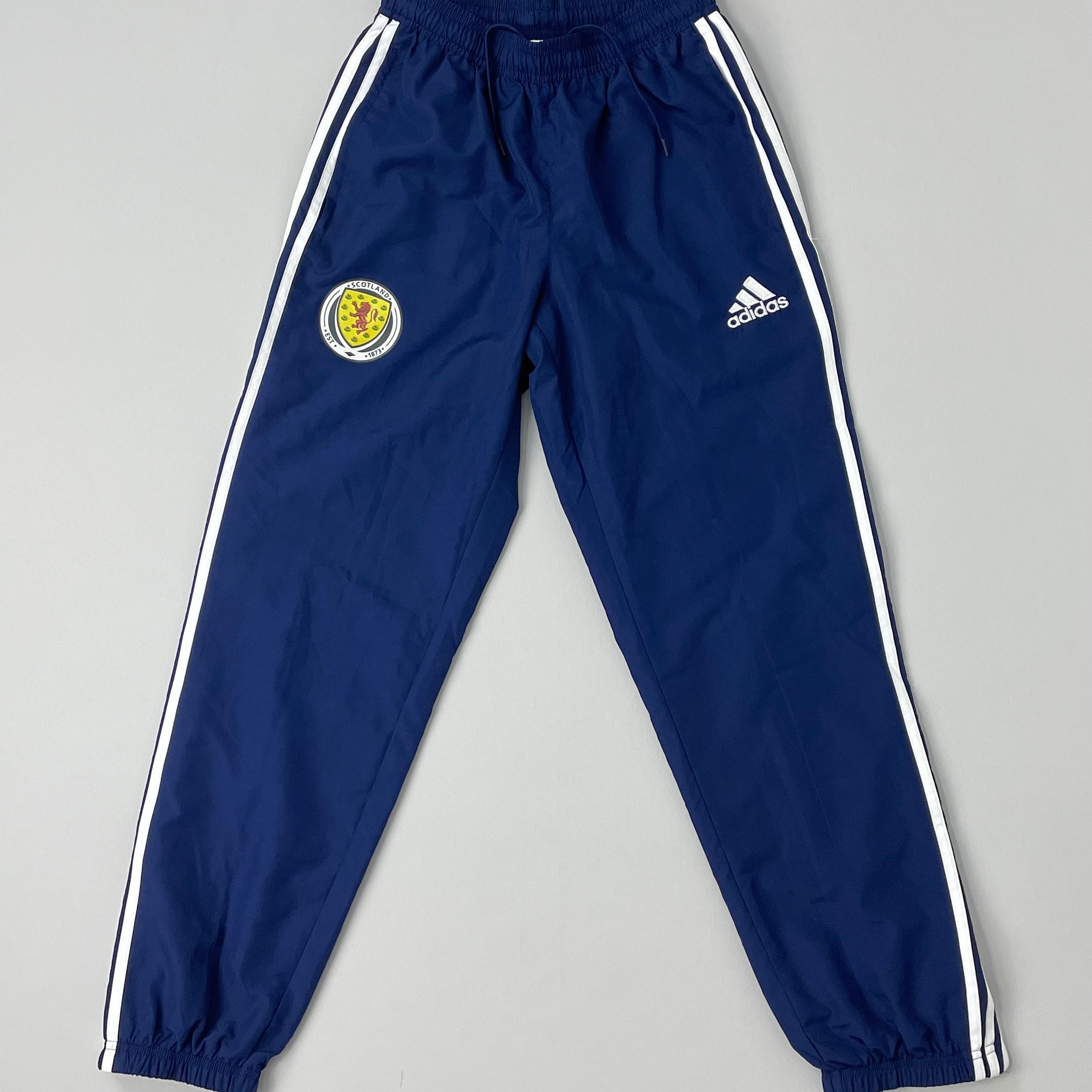 Shop 2014/15 SCOTLAND TRACKSUIT BOTTOMS (S) ADIDAS, classic football shirts, vintage football shirts & retro soccer jerseys at Cult Kits