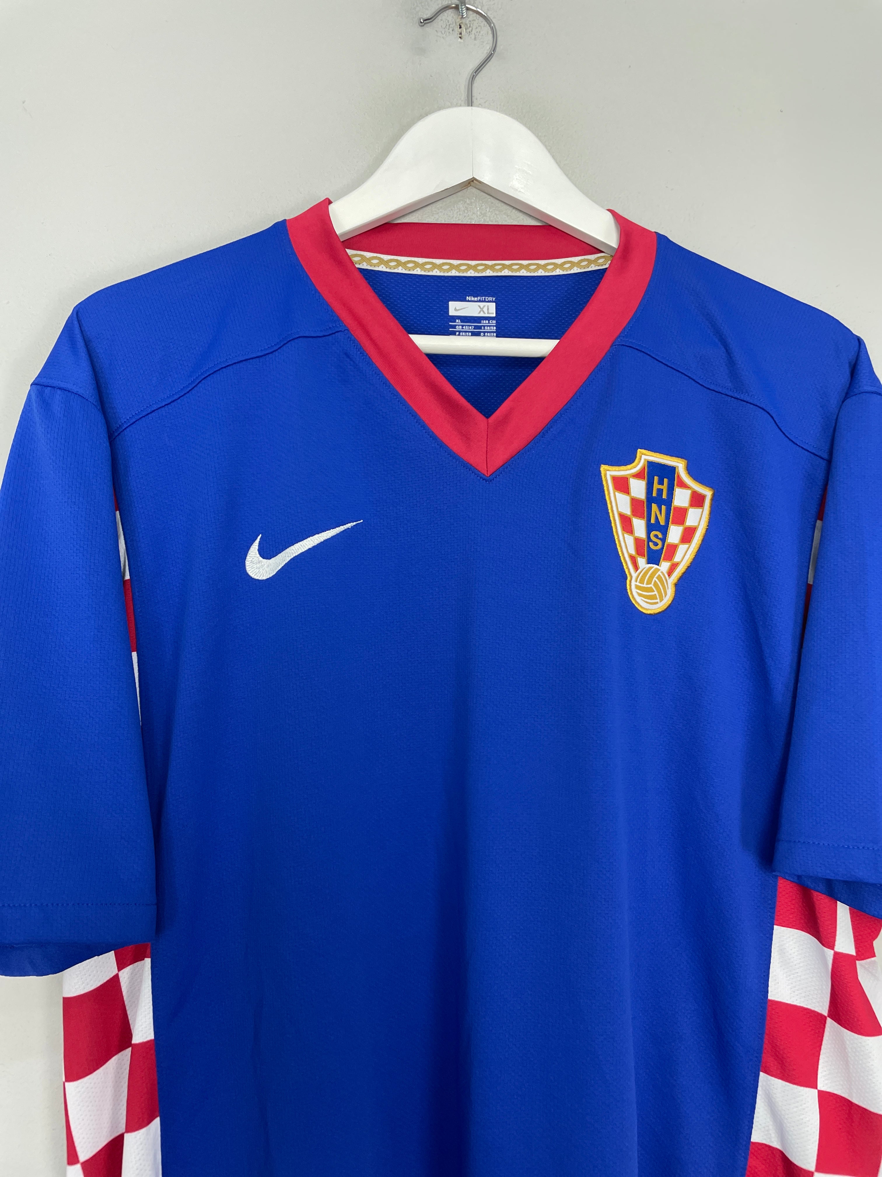 Shop 2007/08 CROATIA AWAY SHIRT (XL) NIKE, classic football shirts, vintage football shirts & retro soccer jerseys at Cult Kits