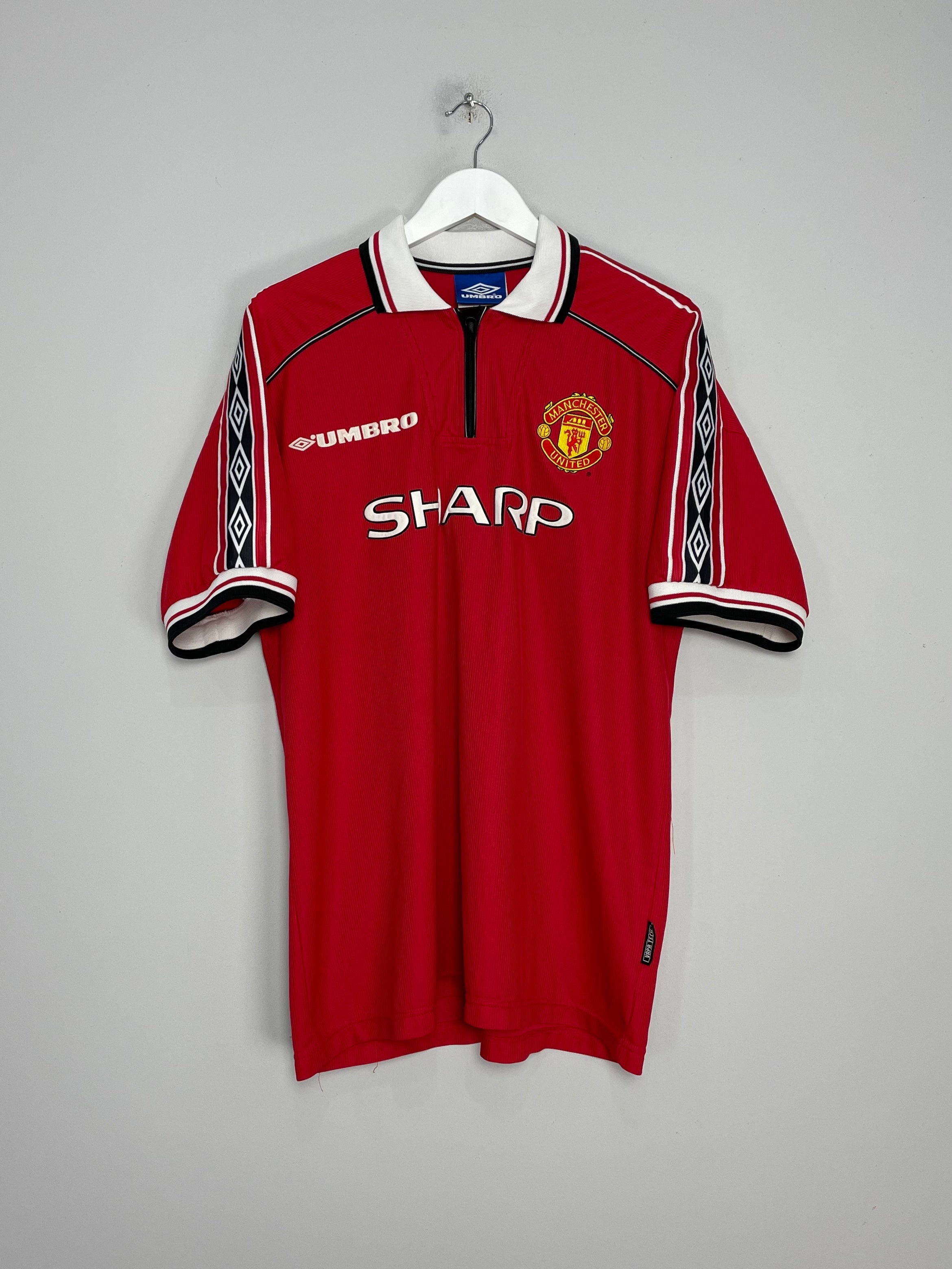 Shop 1998/00 MANCHESTER UNITED HOME SHIRT (XL) UMBRO, classic football shirts, vintage football shirts & retro soccer jerseys at Cult Kits