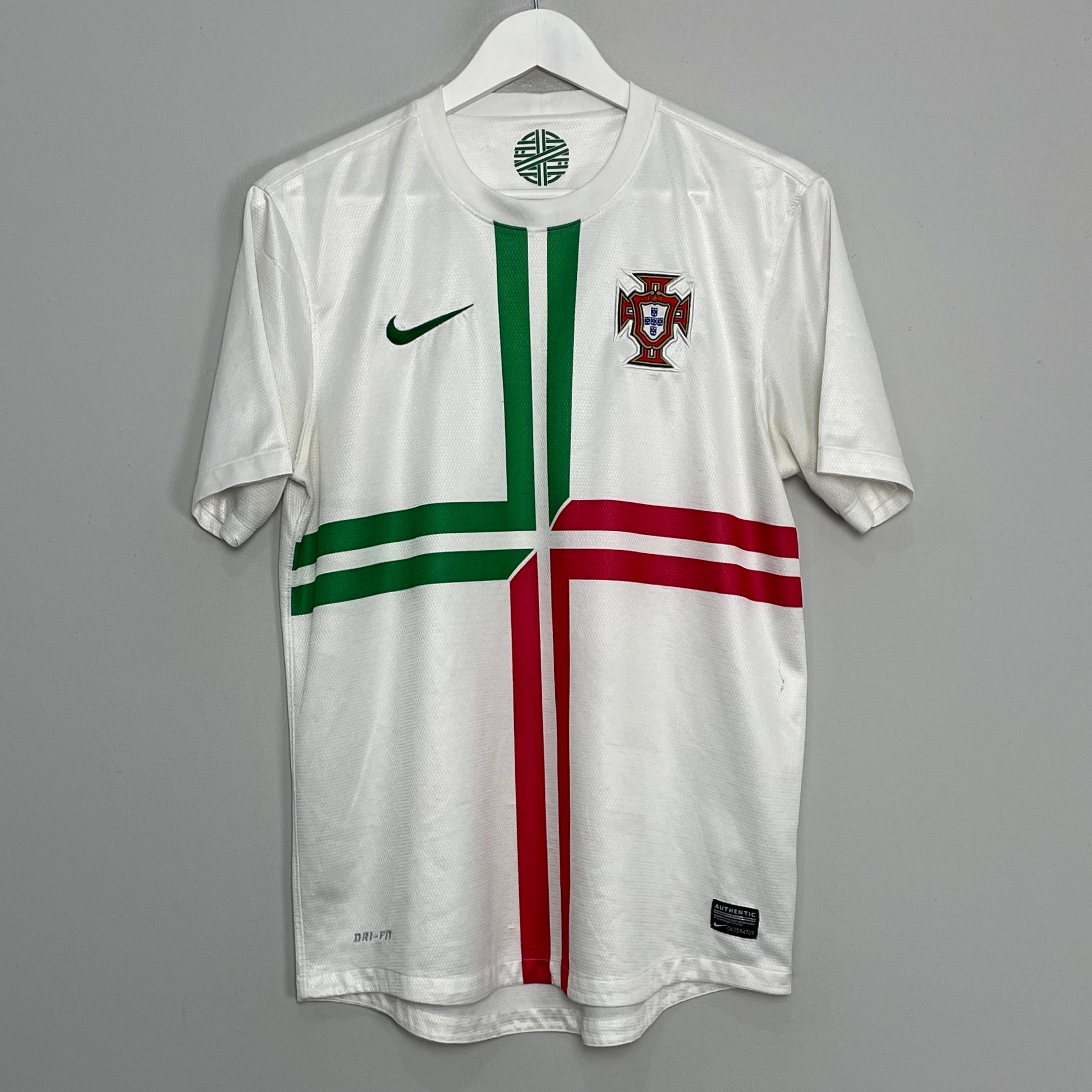Shop 2012/13 PORTUGAL AWAY SHIRT (M) NIKE, classic football shirts, vintage football shirts & retro soccer jerseys at Cult Kits
