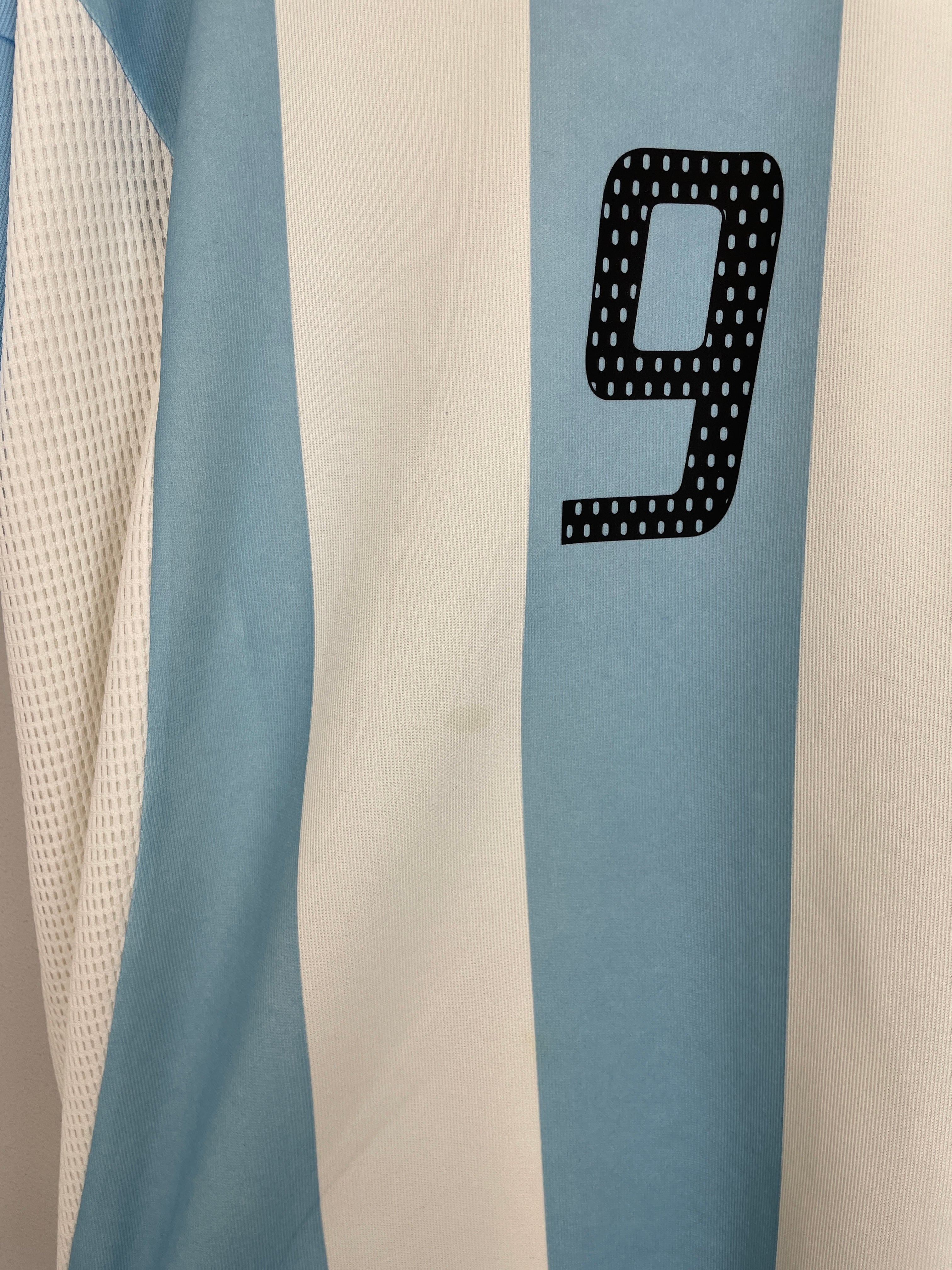 Shop 2002/04 ARGENTINA BATISTUTA #9 HOME SHIRT (L) ADIDAS, classic football shirts, vintage football shirts & retro soccer jerseys at Cult Kits