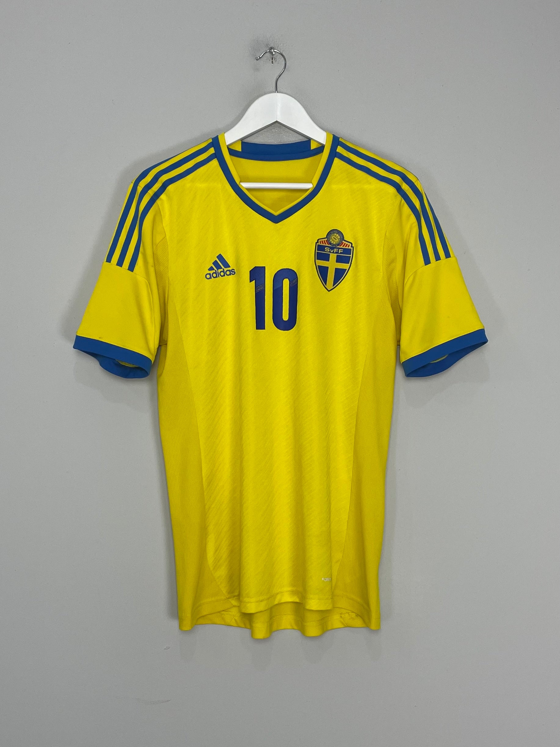 Shop 2016/17 SWEDEN #10 *PLAYER ISSUE* HOME SHIRT (M) ADIDAS, classic football shirts, vintage football shirts & retro soccer jerseys at Cult Kits