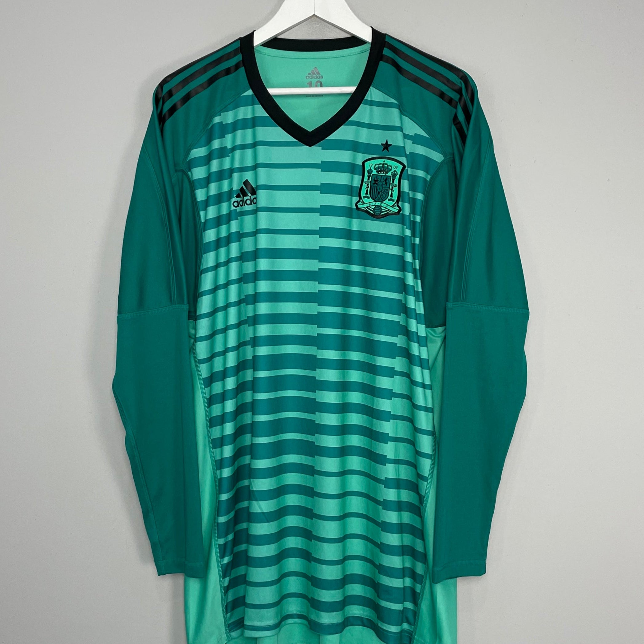 Shop 2018/19 SPAIN *PLAYER ISSUE* GK SHIRT (XL) ADIDAS, classic football shirts, vintage football shirts & retro soccer jerseys at Cult Kits