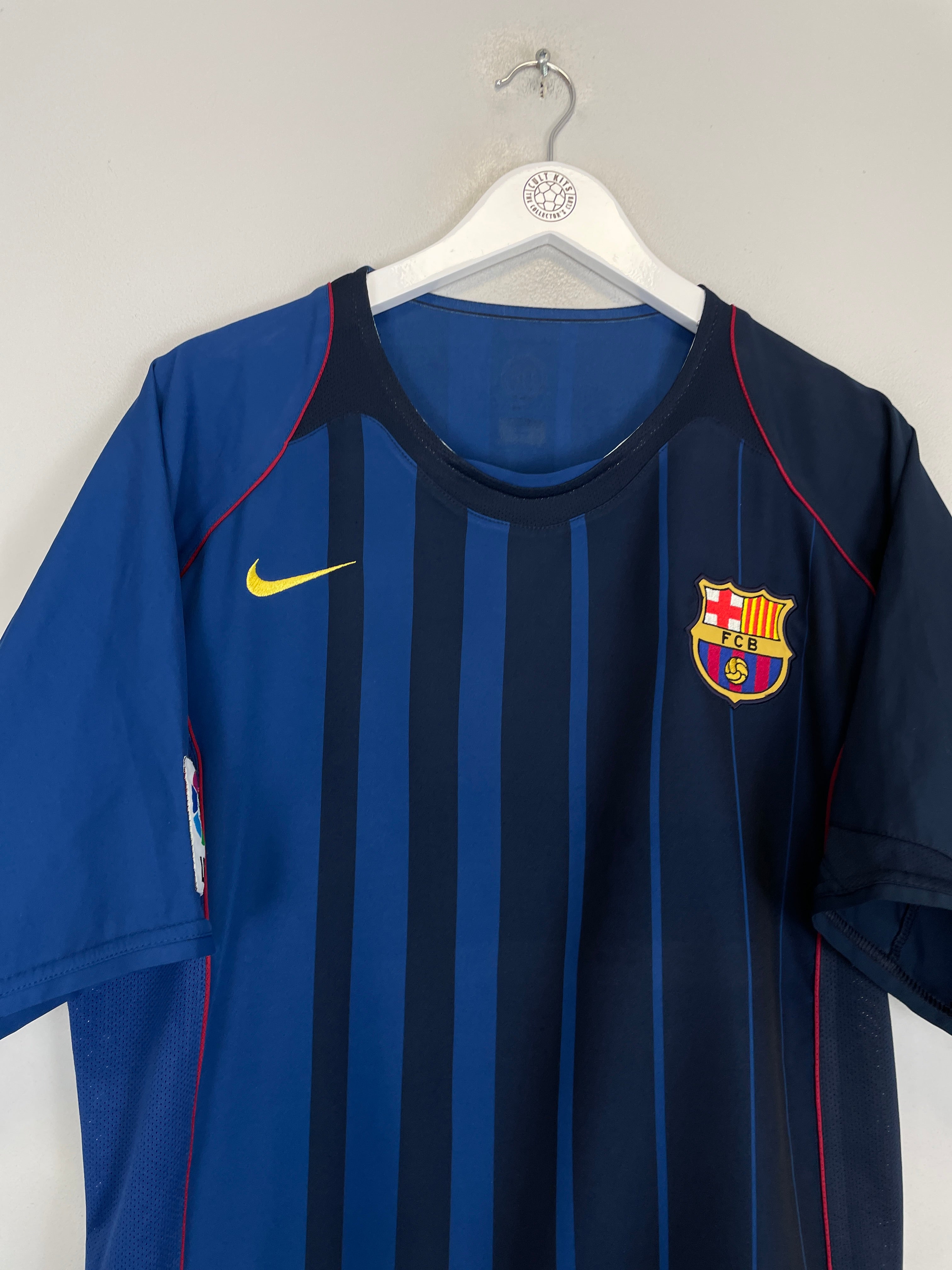 Shop 2004/05 BARCELONA RONALDINHO #10 AWAY SHIRT (XL) NIKE, classic football shirts, vintage football shirts & retro soccer jerseys at Cult Kits