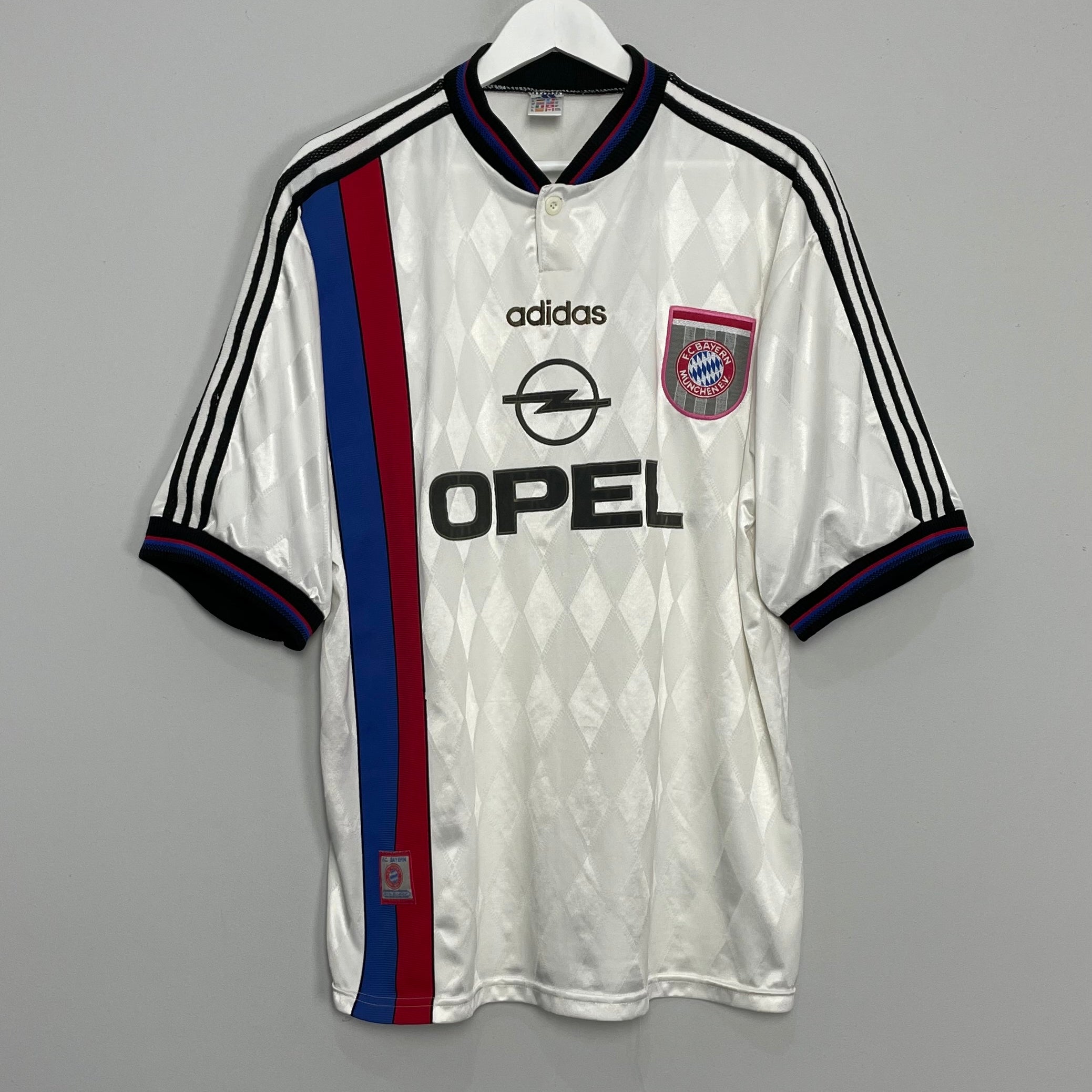 Shop 1995/96 BAYERN MUNICH AWAY SHIRT (XL) ADIDAS, classic football shirts, vintage football shirts & retro soccer jerseys at Cult Kits