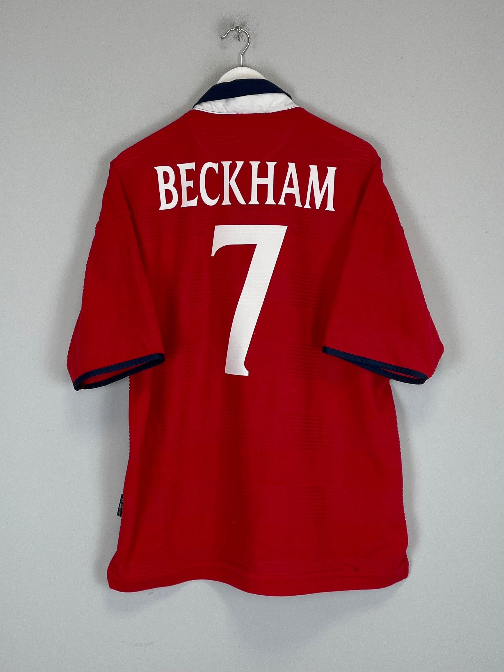 Shop 1999/01 ENGLAND BECKHAM #7 AWAY SHIRT (L) UMBRO, classic football shirts, vintage football shirts & retro soccer jerseys at Cult Kits