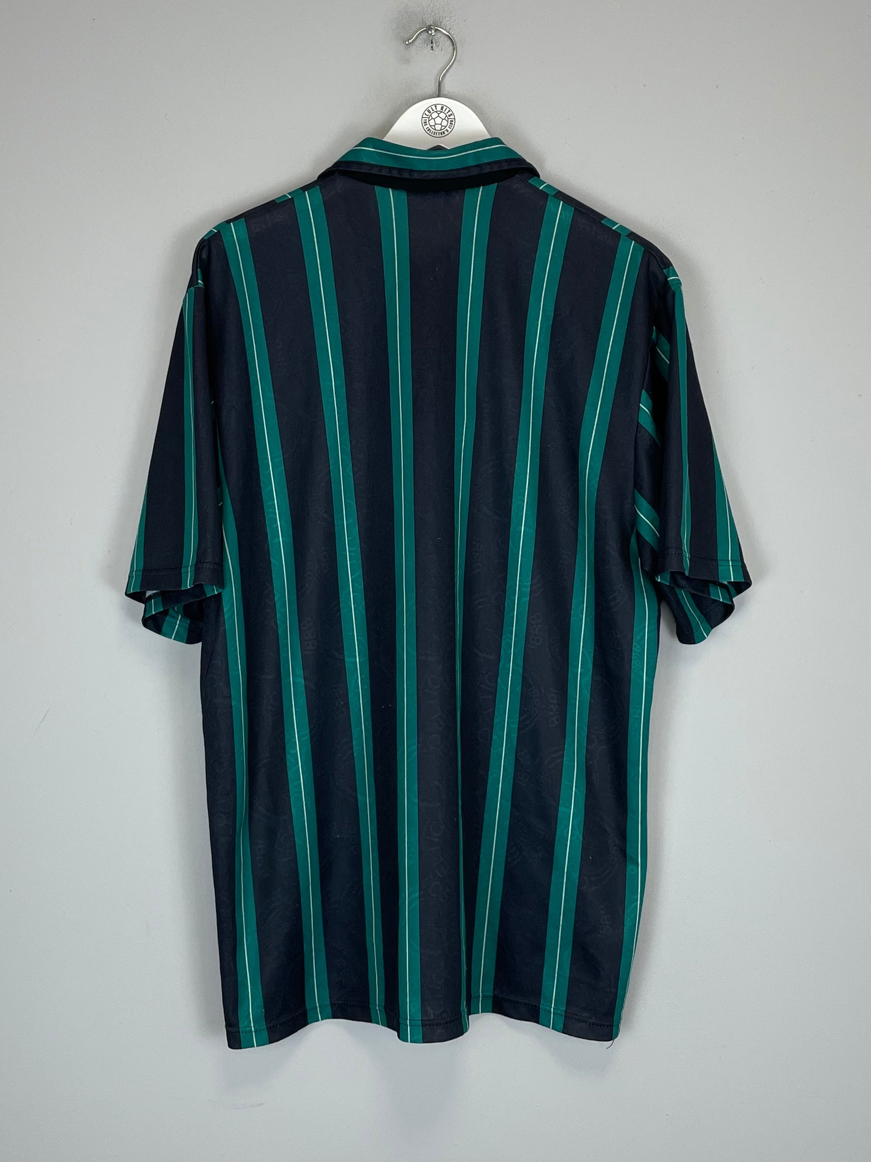Shop 1992/93 CELTIC AWAY SHIRT (XL) UMBRO, classic football shirts, vintage football shirts & retro soccer jerseys at Cult Kits