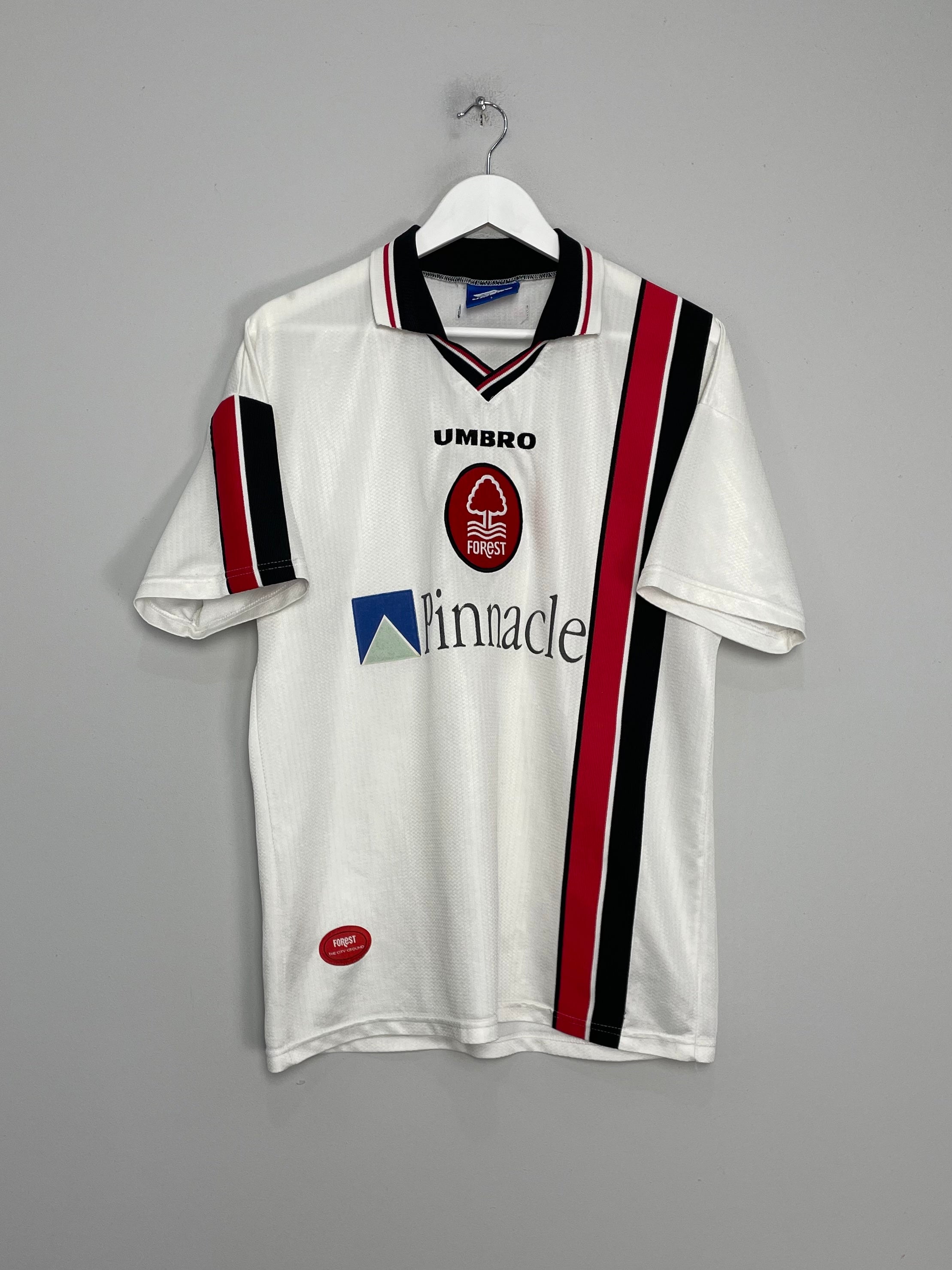 Shop 1997/00 NOTTINGHAM FOREST AWAY SHIRT (L) UMBRO, classic football shirts, vintage football shirts & retro soccer jerseys at Cult Kits