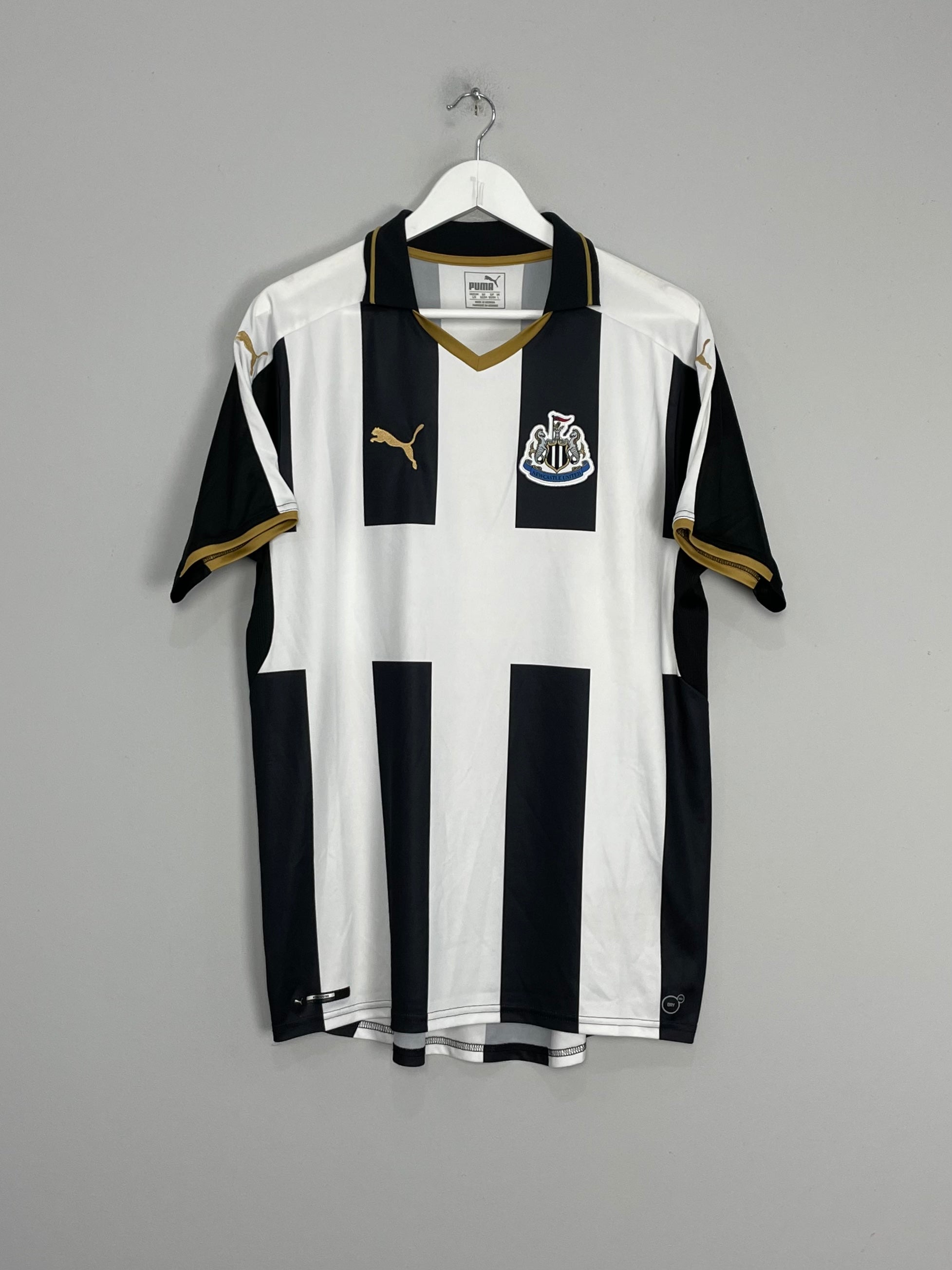 Shop 2016/17 NEWCASTLE UNITED HOME SHIRT (L) PUMA, classic football shirts, vintage football shirts & retro soccer jerseys at Cult Kits