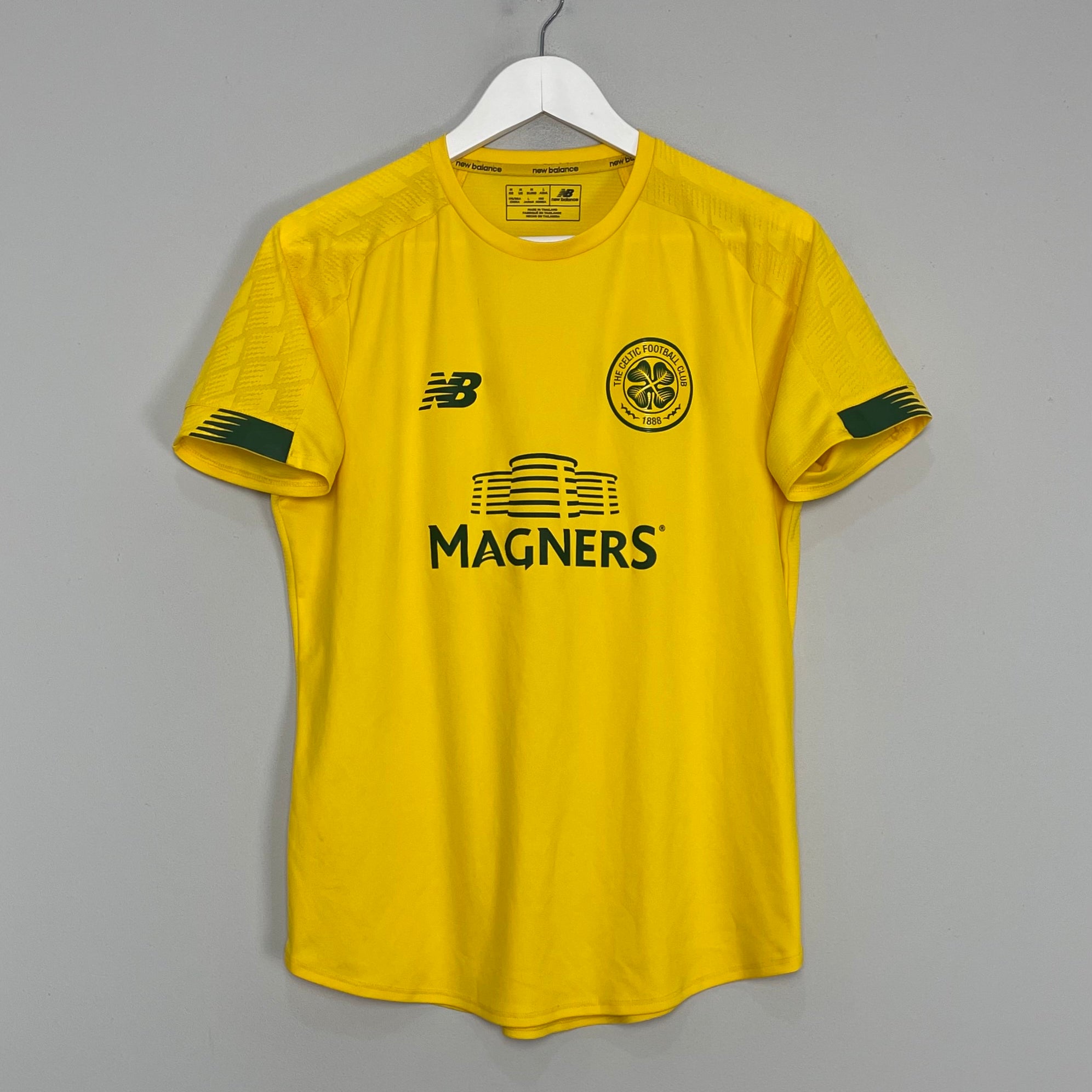 Shop 2019/20 CELTIC TRAINING SHIRT (M) NEW BALANCE, classic football shirts, vintage football shirts & retro soccer jerseys at Cult Kits