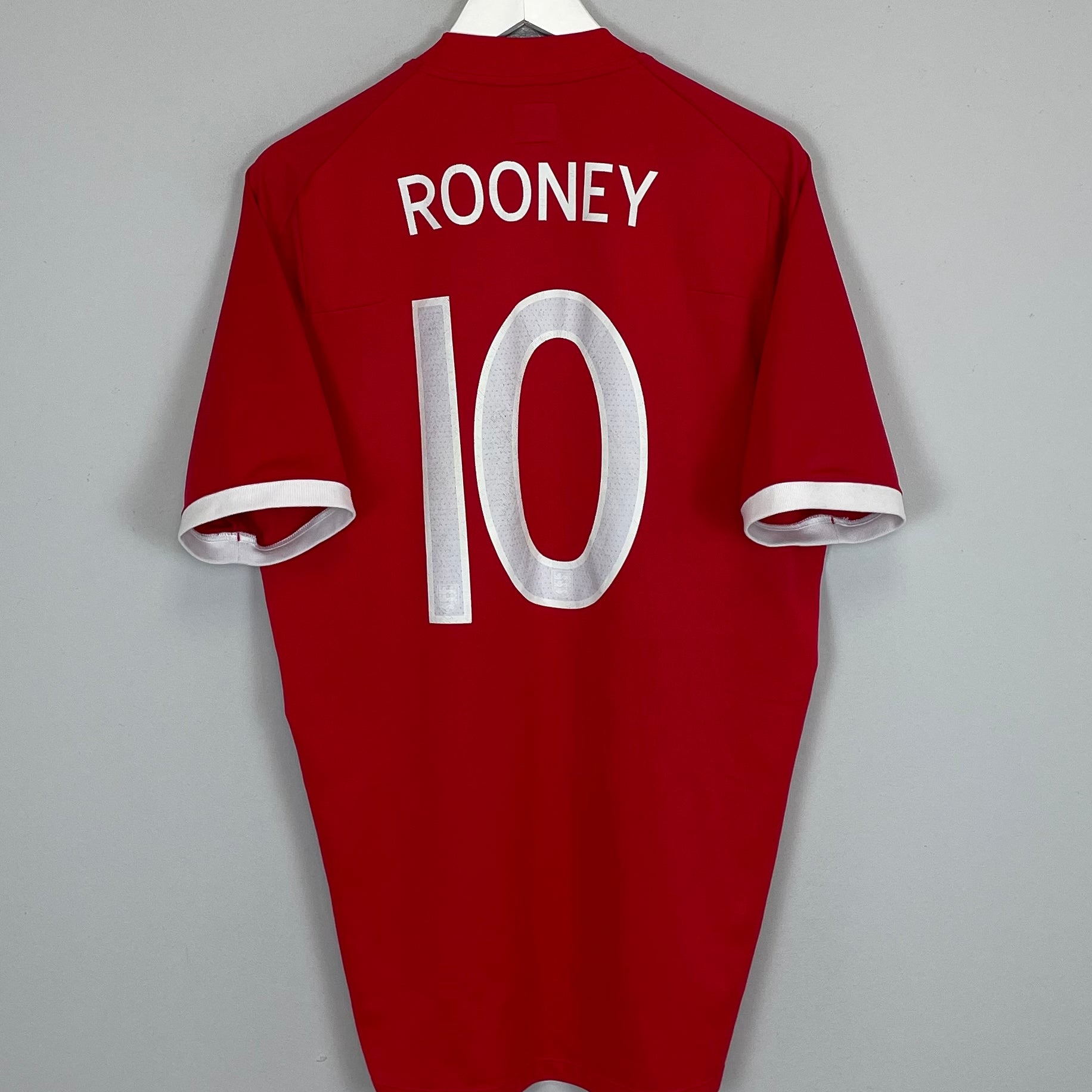 Shop 2010/11 ENGLAND ROONEY #10 AWAY SHIRT (L) UMBRO, classic football shirts, vintage football shirts & retro soccer jerseys at Cult Kits
