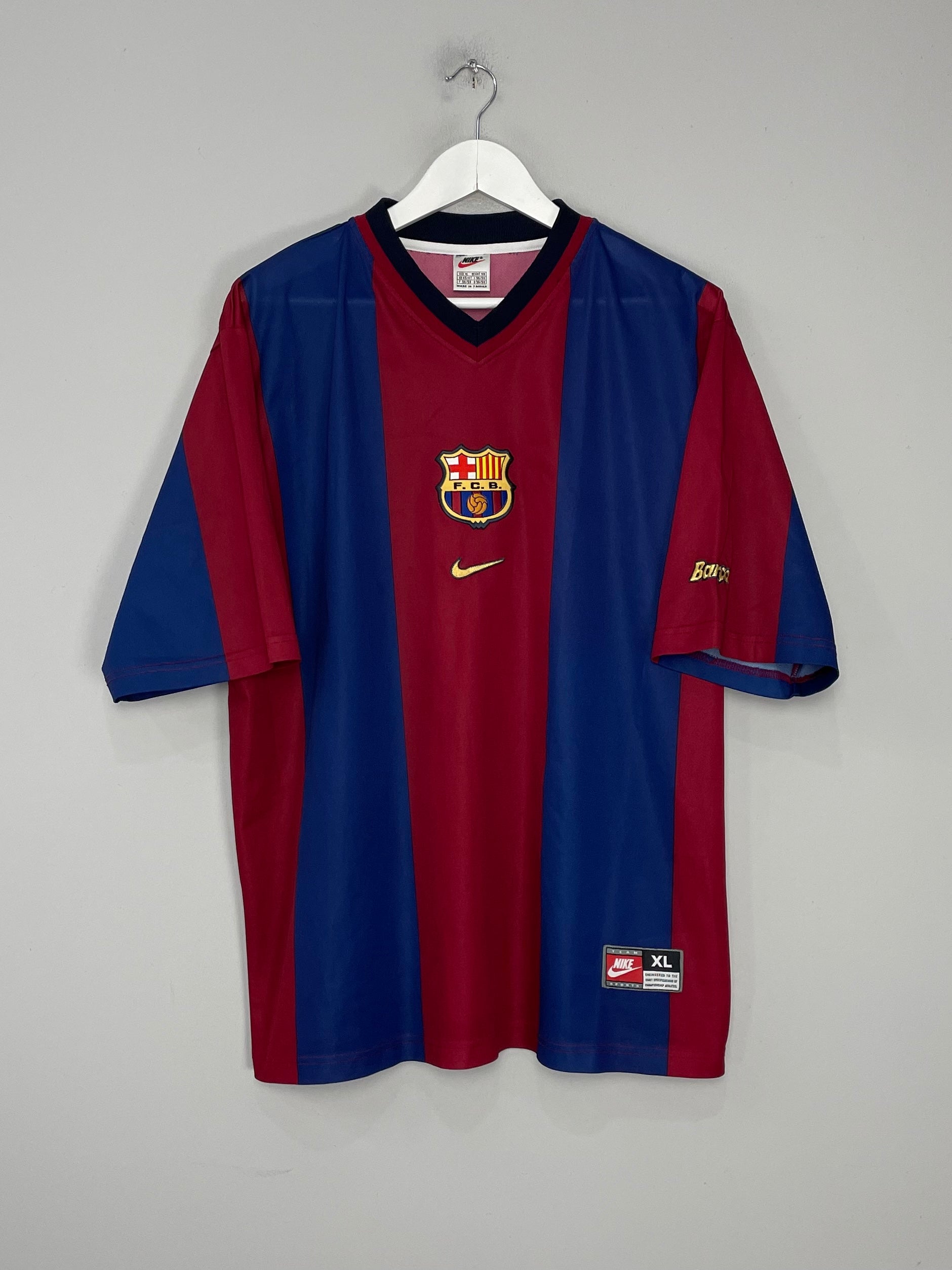 Shop 1998/00 BARCELONA HOME SHIRT (XL) BASIC NIKE, classic football shirts, vintage football shirts & retro soccer jerseys at Cult Kits