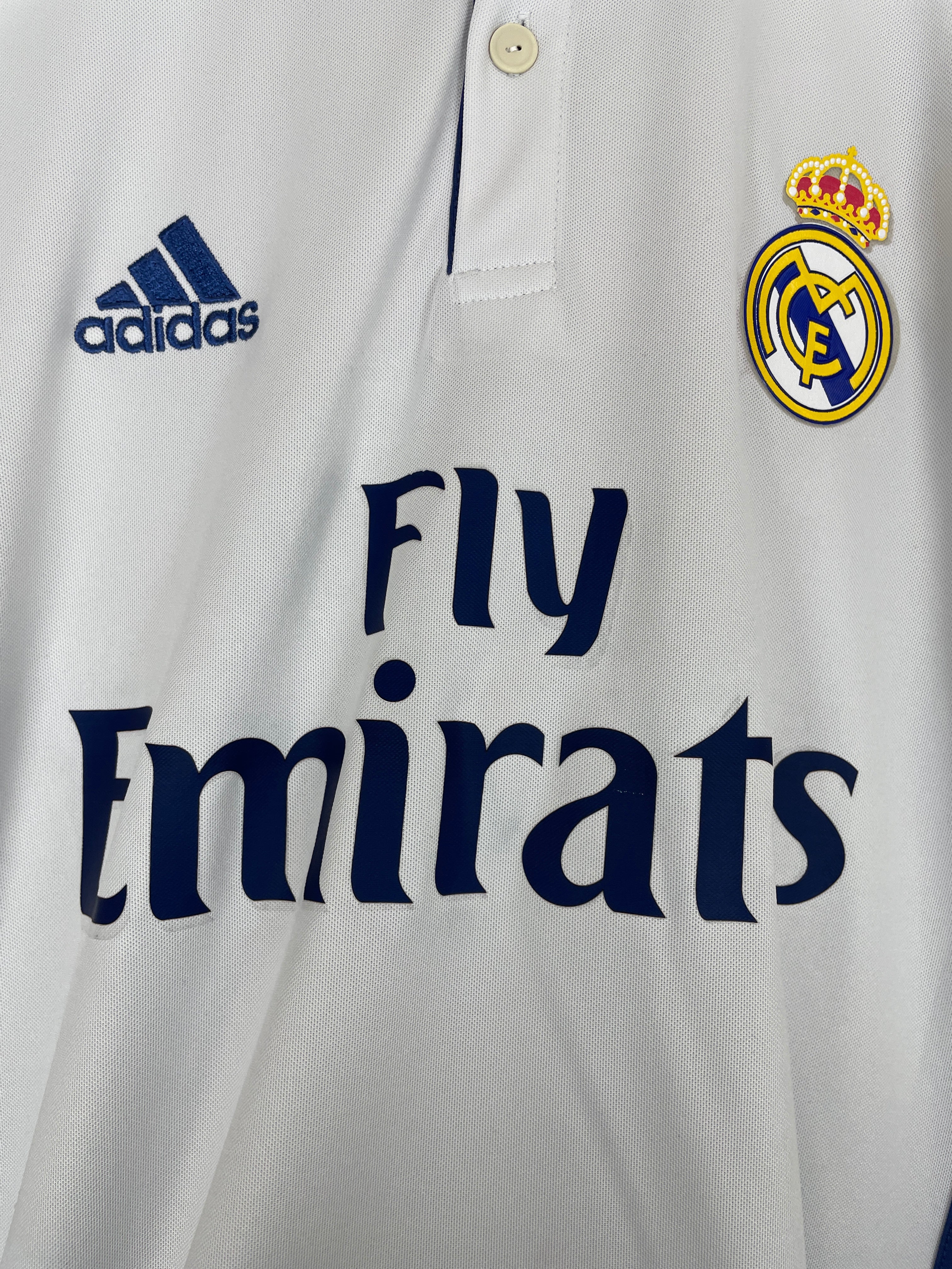 Shop 2016/17 REAL MADRID KROOS #8 HOME SHIRT (M) ADIDAS, classic football shirts, vintage football shirts & retro soccer jerseys at Cult Kits