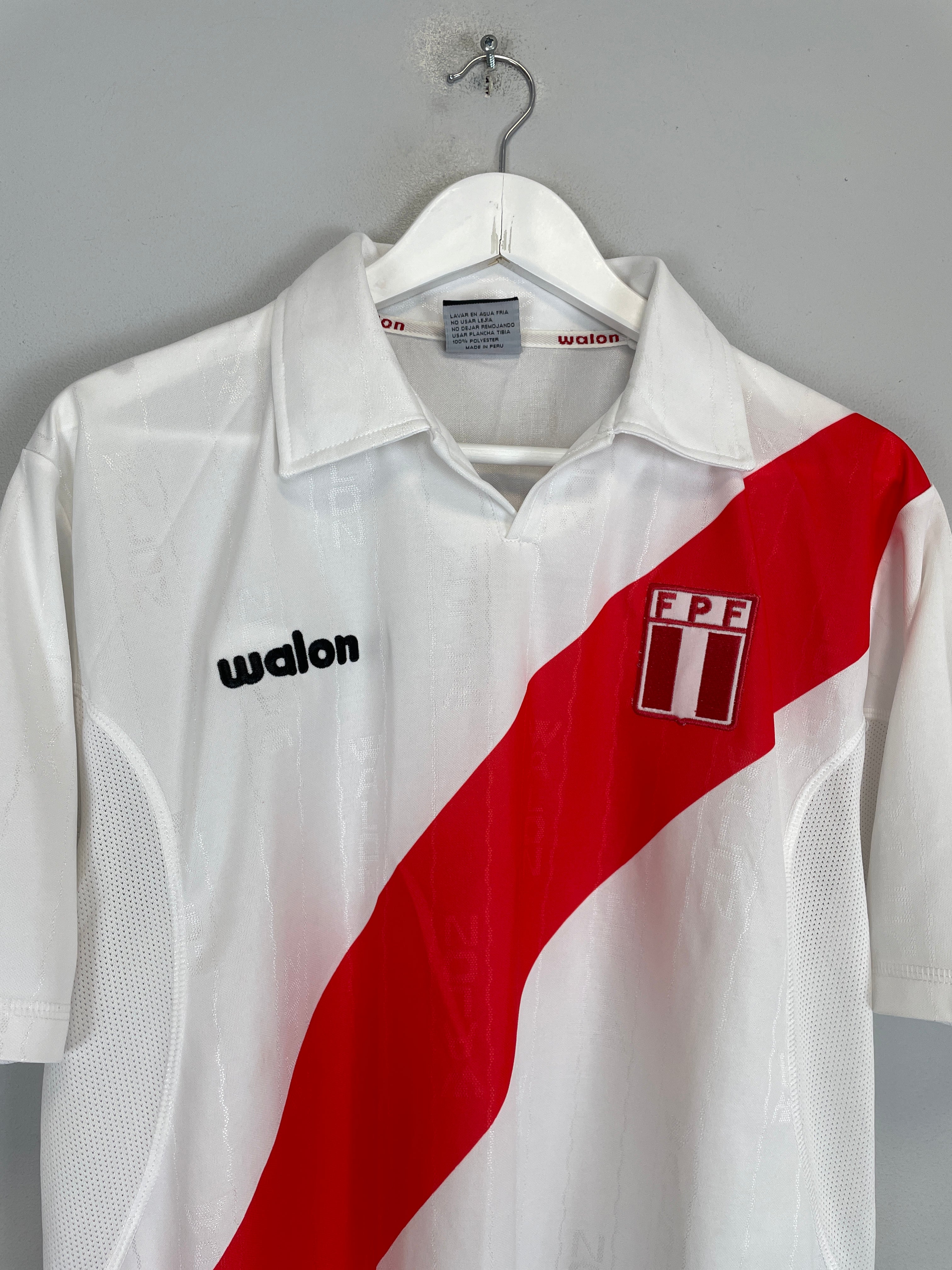 Shop 2002/03 PERU HOME SHIRT (L) WALON, classic football shirts, vintage football shirts & retro soccer jerseys at Cult Kits