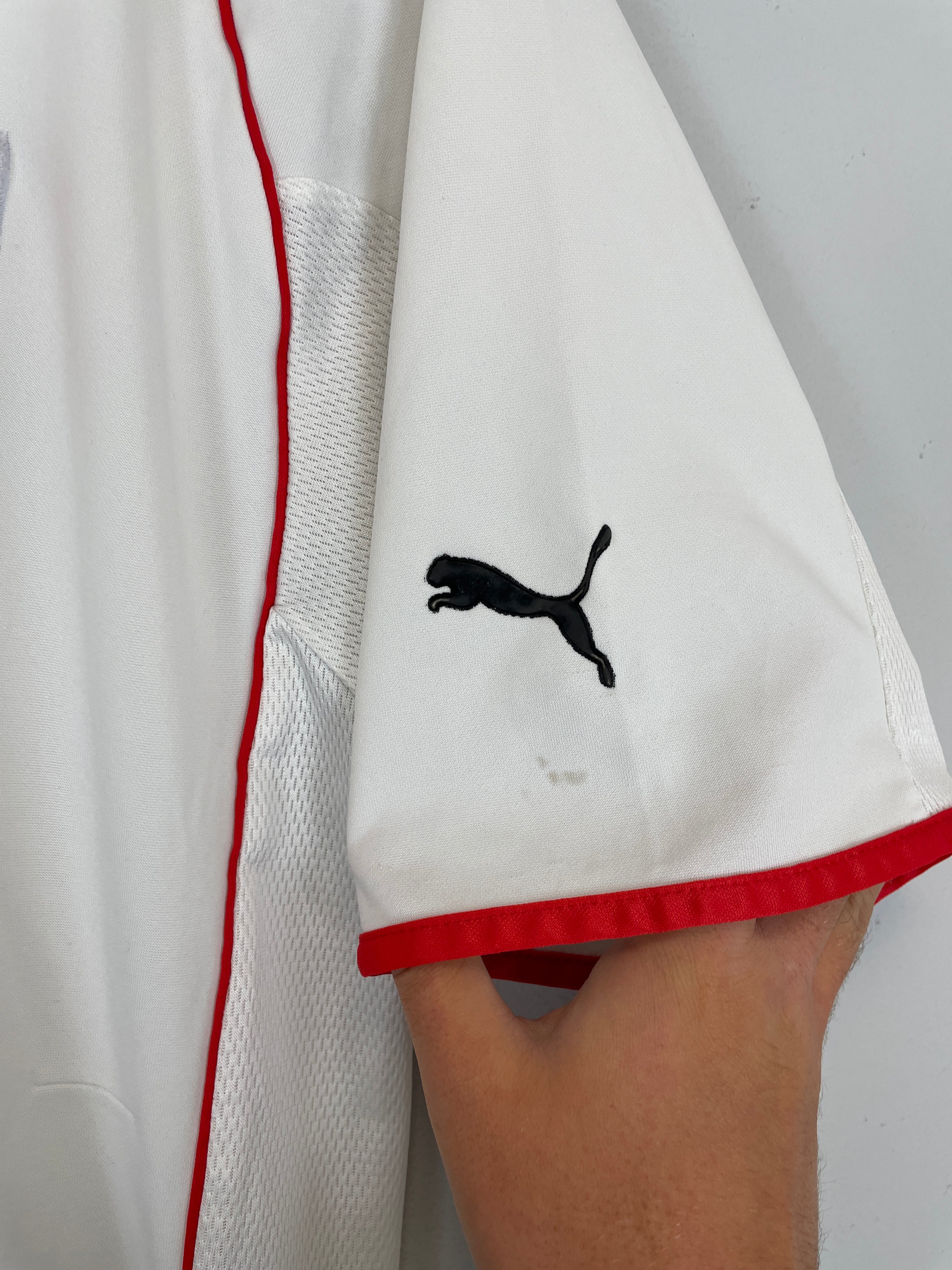 Shop 2001/02 POLAND HOME SHIRT (L) PUMA, classic football shirts, vintage football shirts & retro soccer jerseys at Cult Kits