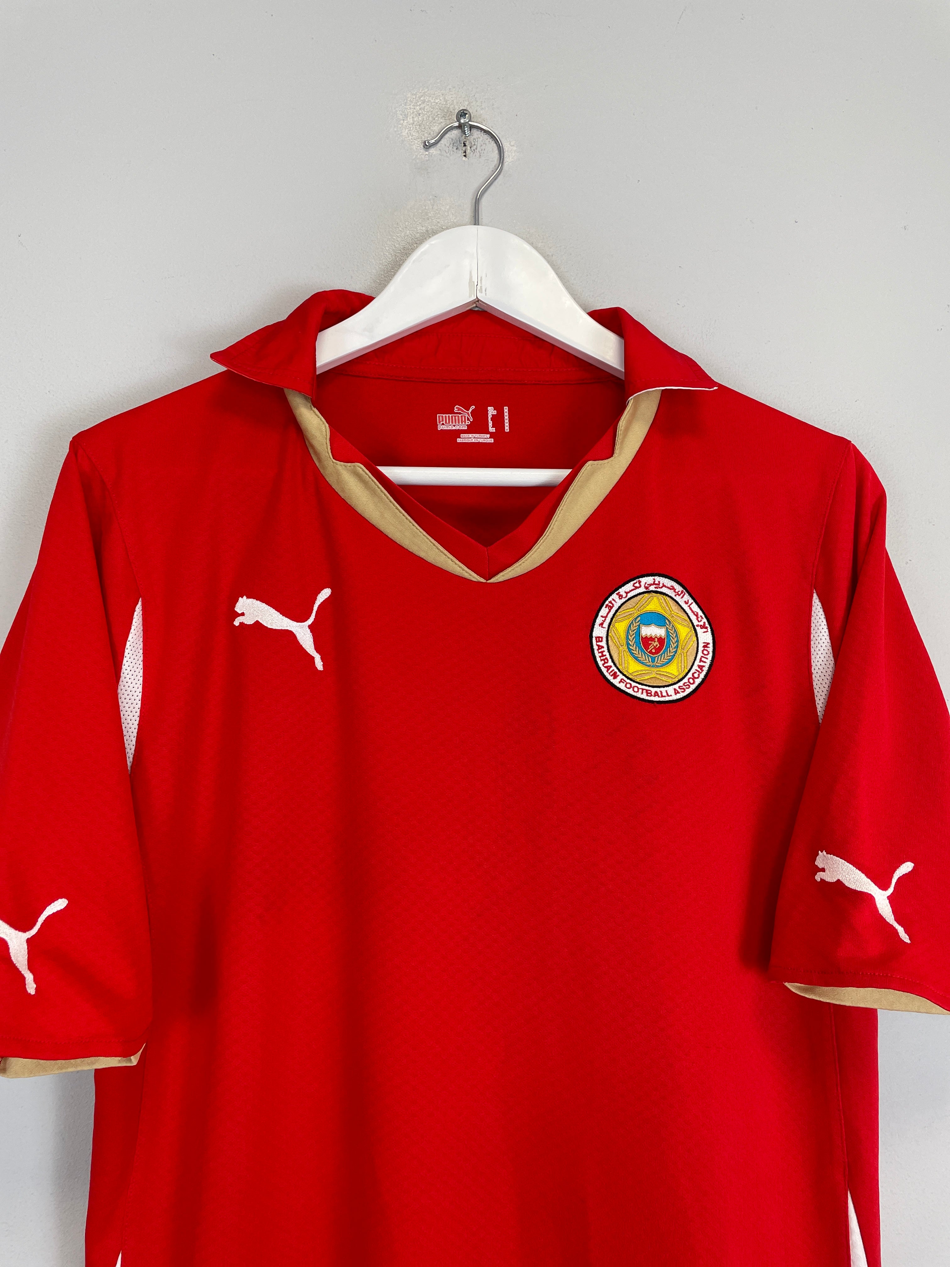 Shop 2010 BAHRAIN HOME SHIRT (M) PUMA, classic football shirts, vintage football shirts & retro soccer jerseys at Cult Kits