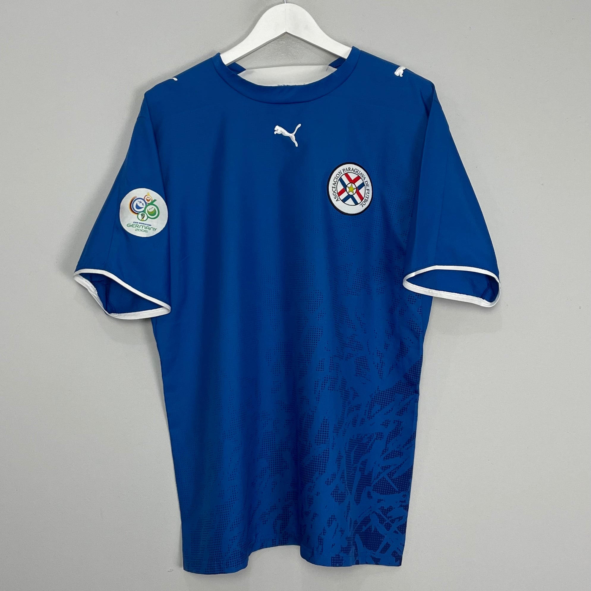 Shop 2006/07 PARAGUAY AWAY SHIRT (L) PUMA, classic football shirts, vintage football shirts & retro soccer jerseys at Cult Kits