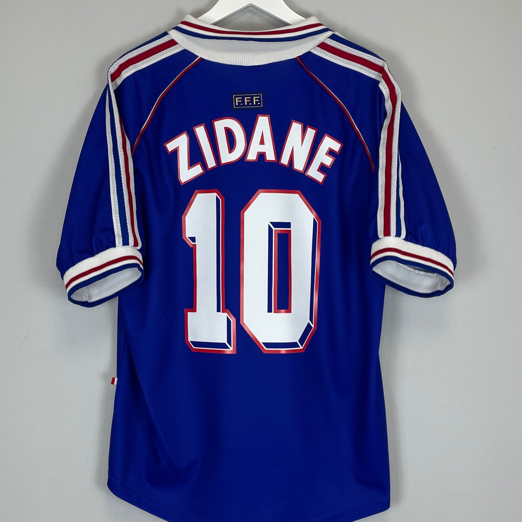 Shop 1998/00 FRANCE ZIDANE #10 *SPECIAL* HOME SHIRT (XL) ADIDAS, classic football shirts, vintage football shirts & retro soccer jerseys at Cult Kits