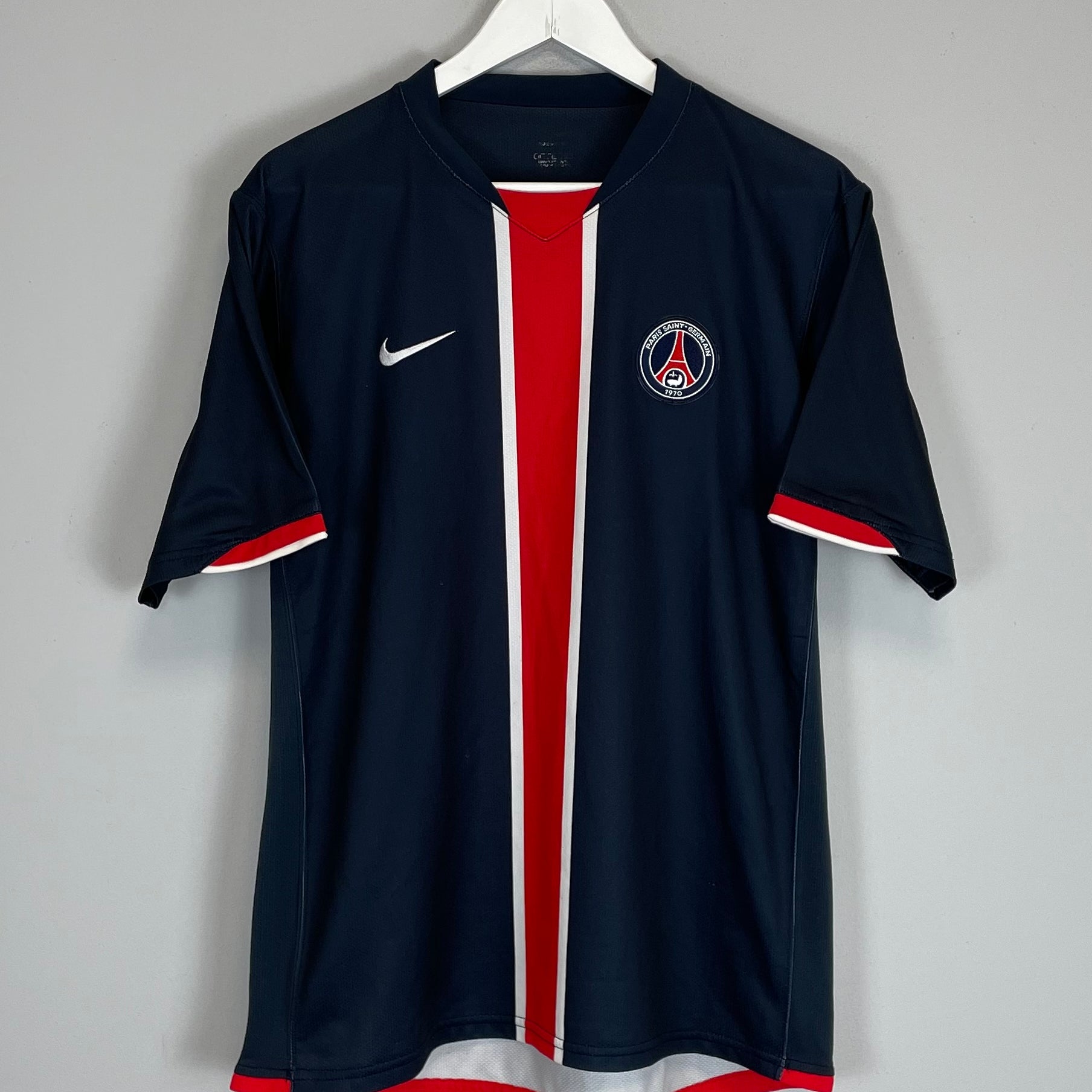 Shop 2006/07 PSG HOME SHIRT (M) NIKE, classic football shirts, vintage football shirts & retro soccer jerseys at Cult Kits