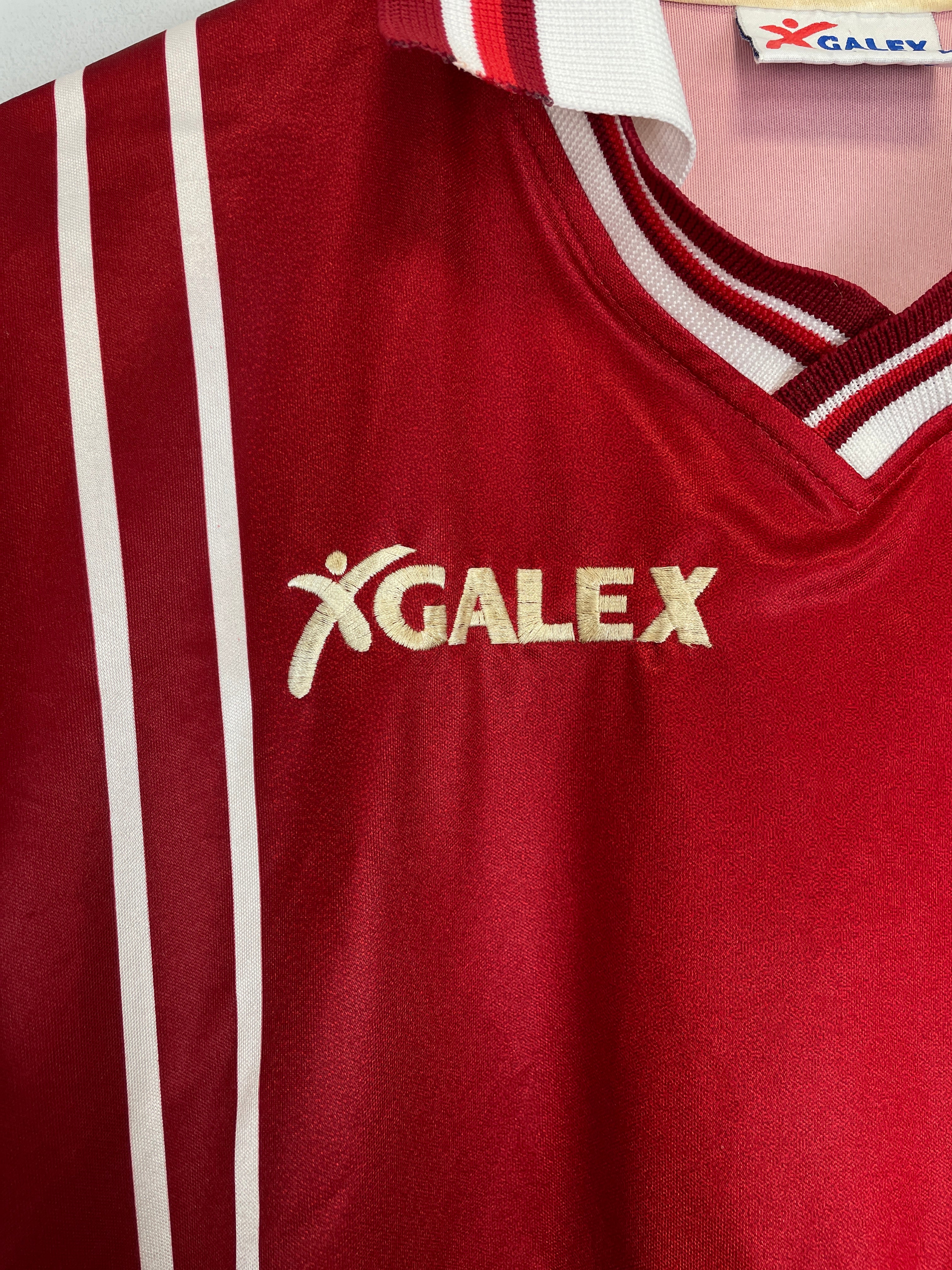 Shop 1998/99 PERUGIA NAKATA #7 HOME SHIRT (L) GALEX, classic football shirts, vintage football shirts & retro soccer jerseys at Cult Kits