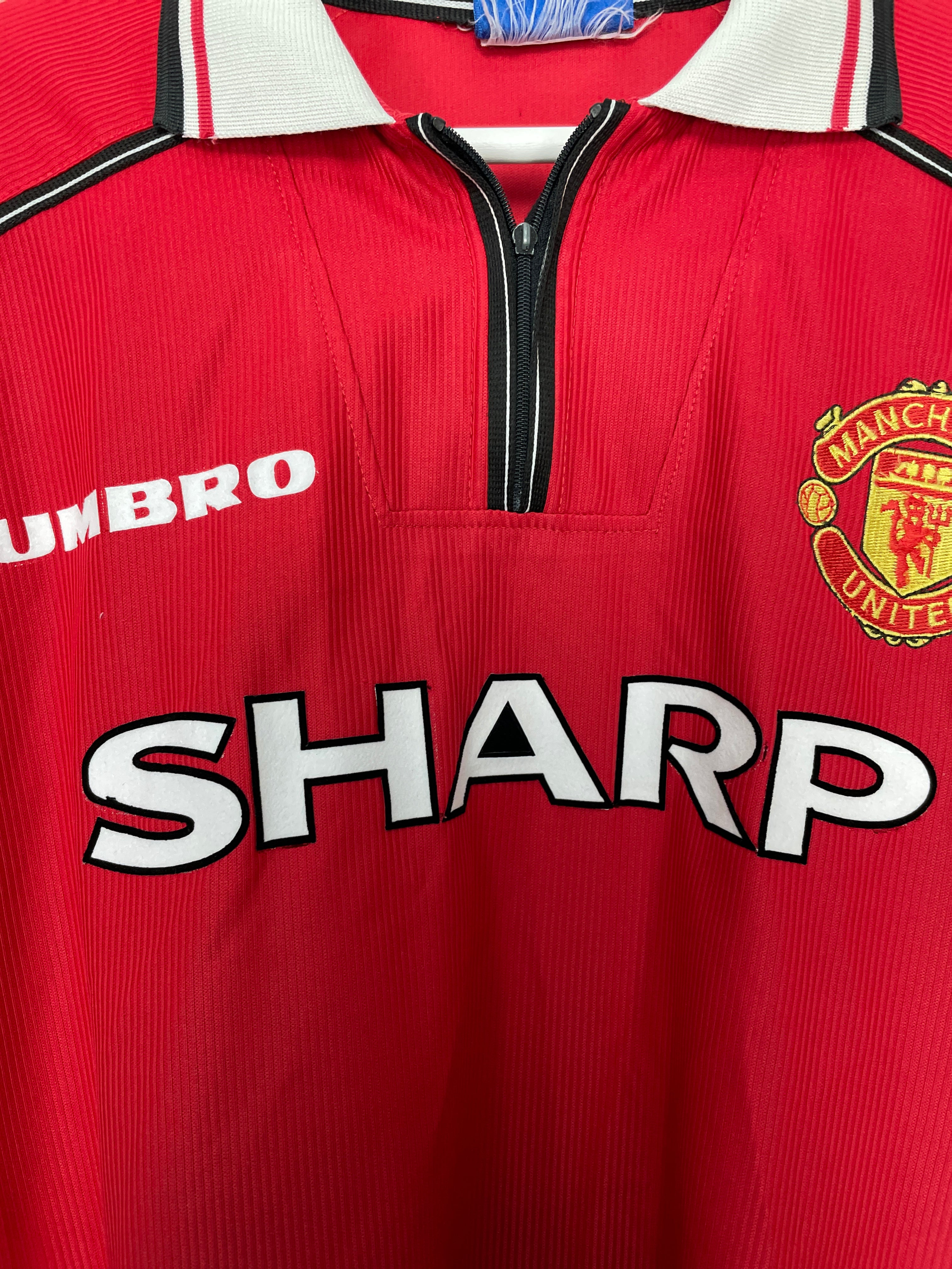 Shop 1998/00 MANCHESTER UNITED BECKHAM #7 HOME SHIRT (L) UMBRO, classic football shirts, vintage football shirts & retro soccer jerseys at Cult Kits