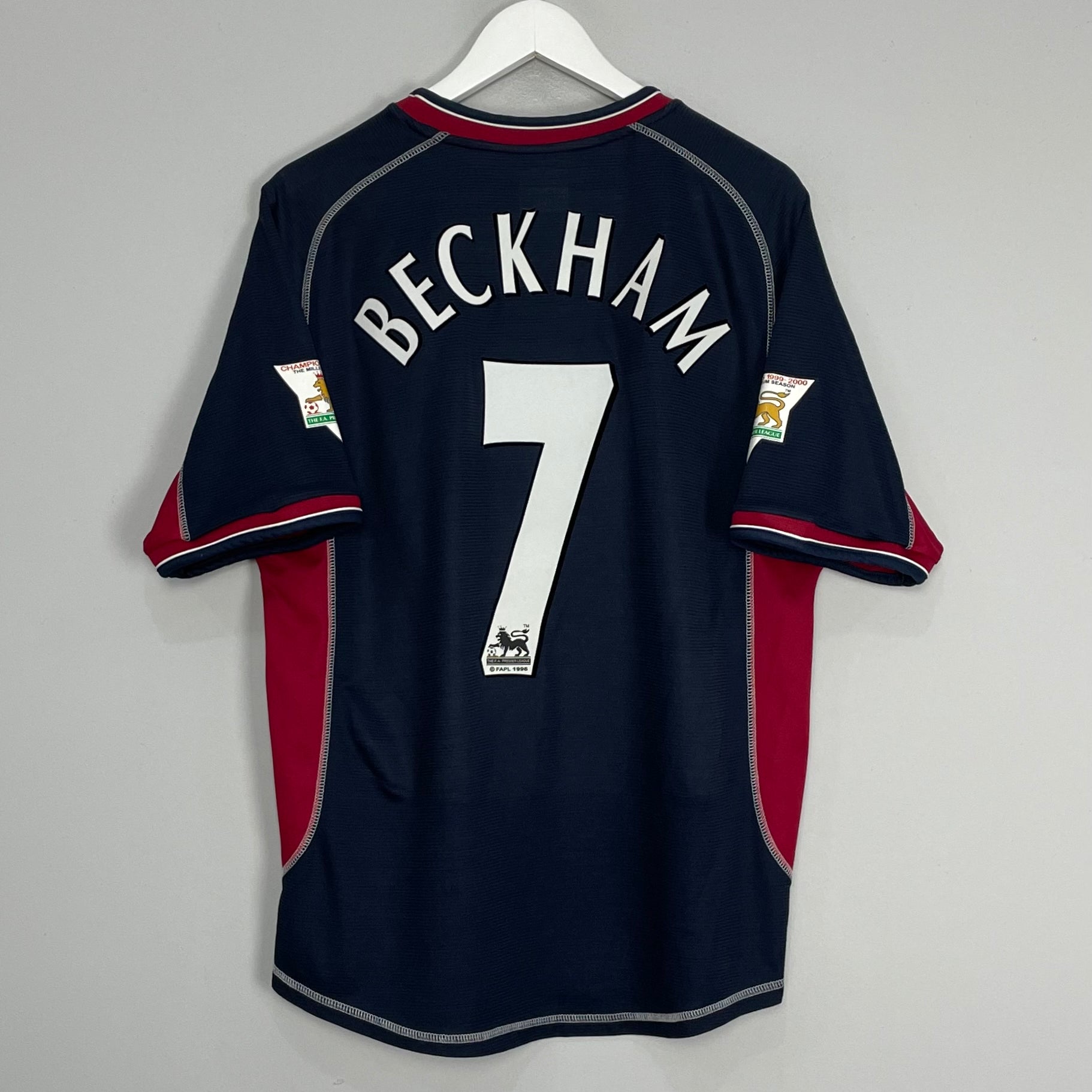 Shop 2000/01 MANCHESTER UNITED BECKHAM #7 THIRD SHIRT (L) UMBRO, classic football shirts, vintage football shirts & retro soccer jerseys at Cult Kits