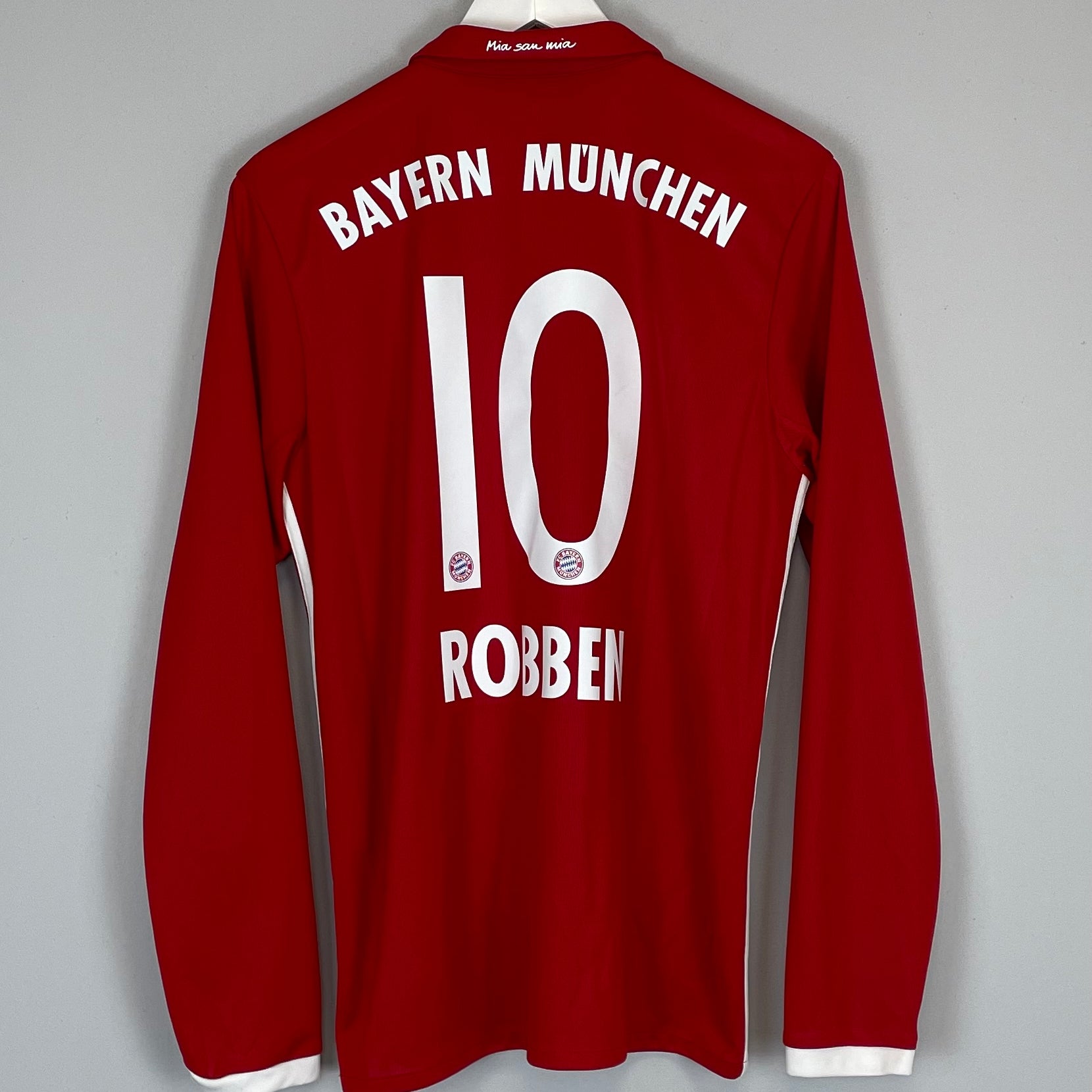 Shop 2016/17 BAYERN MUNICH ROBBEN #10 L/S HOME SHIRT (M) ADIDAS, classic football shirts, vintage football shirts & retro soccer jerseys at Cult Kits