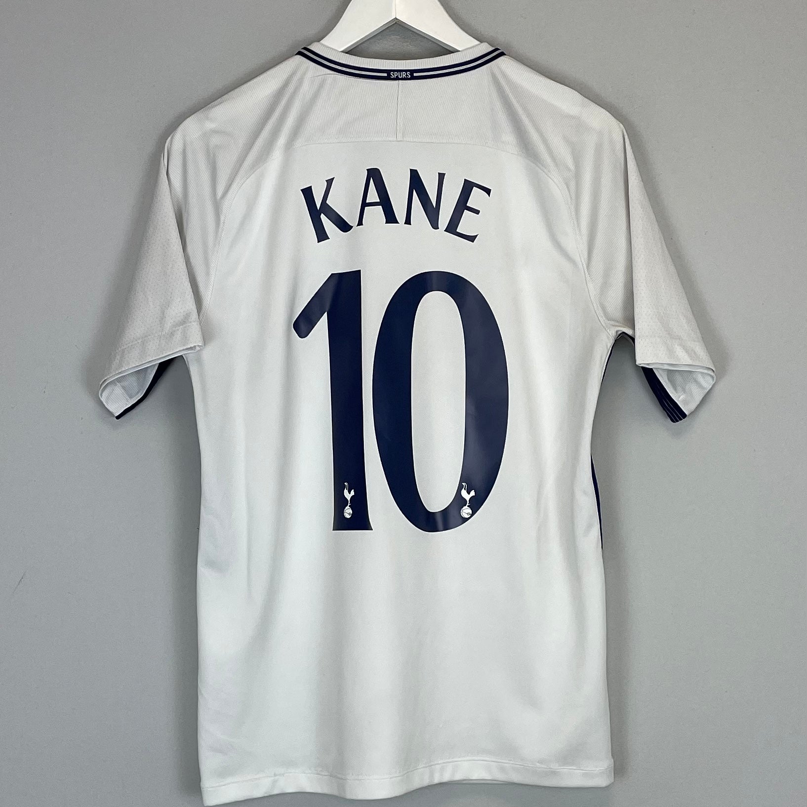 Shop 2017/18 TOTTENHAM KANE #10 HOME SHIRT (M) NIKE, classic football shirts, vintage football shirts & retro soccer jerseys at Cult Kits