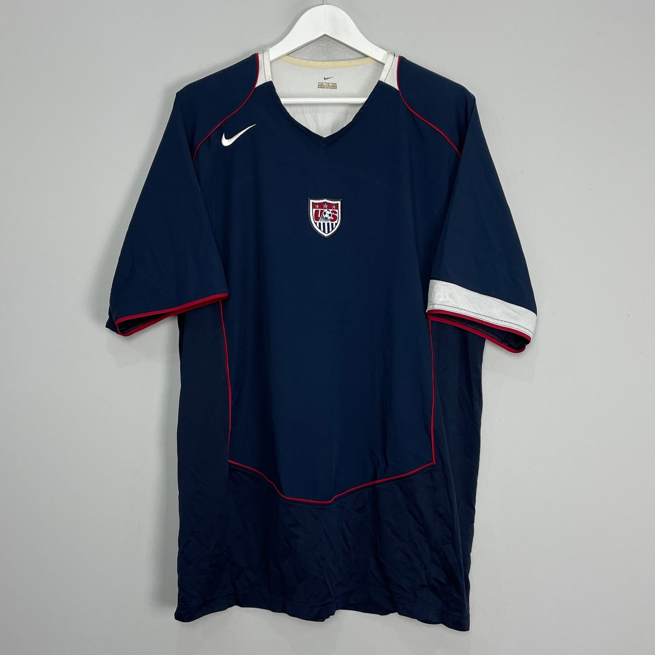 Shop 2004/06 USA AWAY SHIRT (XXL) NIKE, classic football shirts, vintage football shirts & retro soccer jerseys at Cult Kits