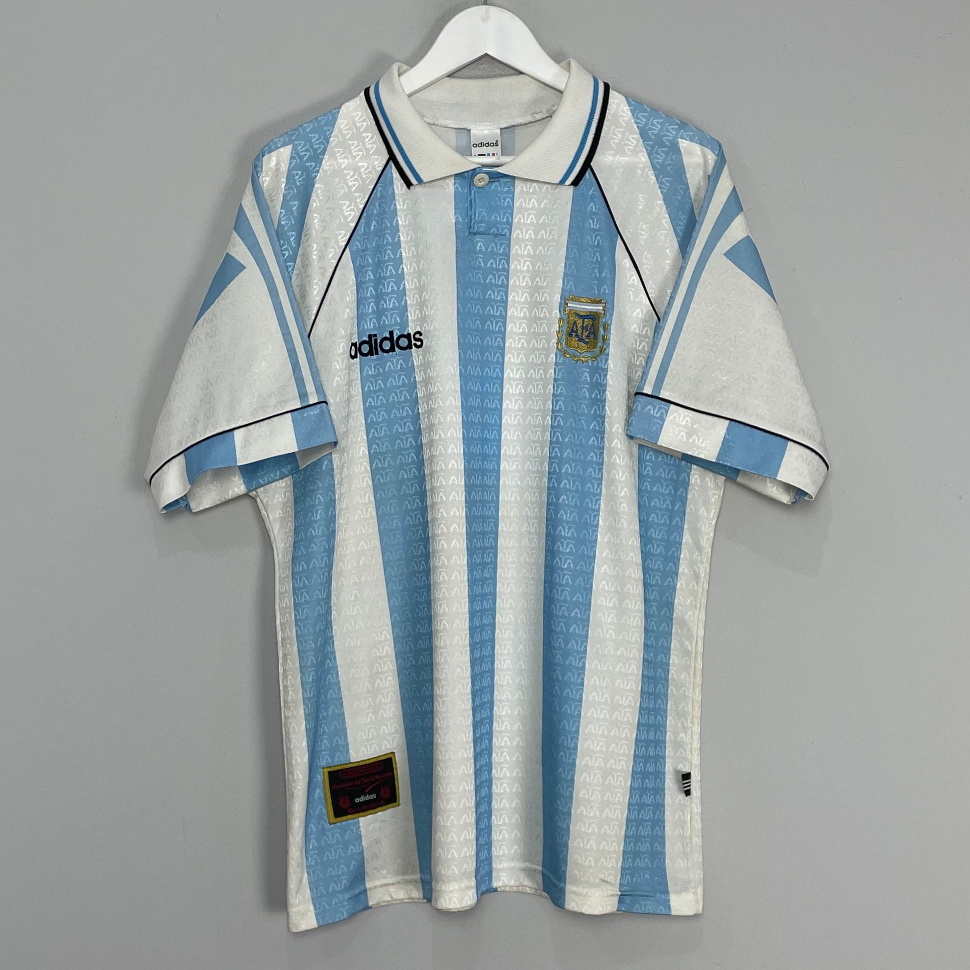 Shop 1996/98 ARGENTINA HOME SHIRT (L) ADIDAS, classic football shirts, vintage football shirts & retro soccer jerseys at Cult Kits