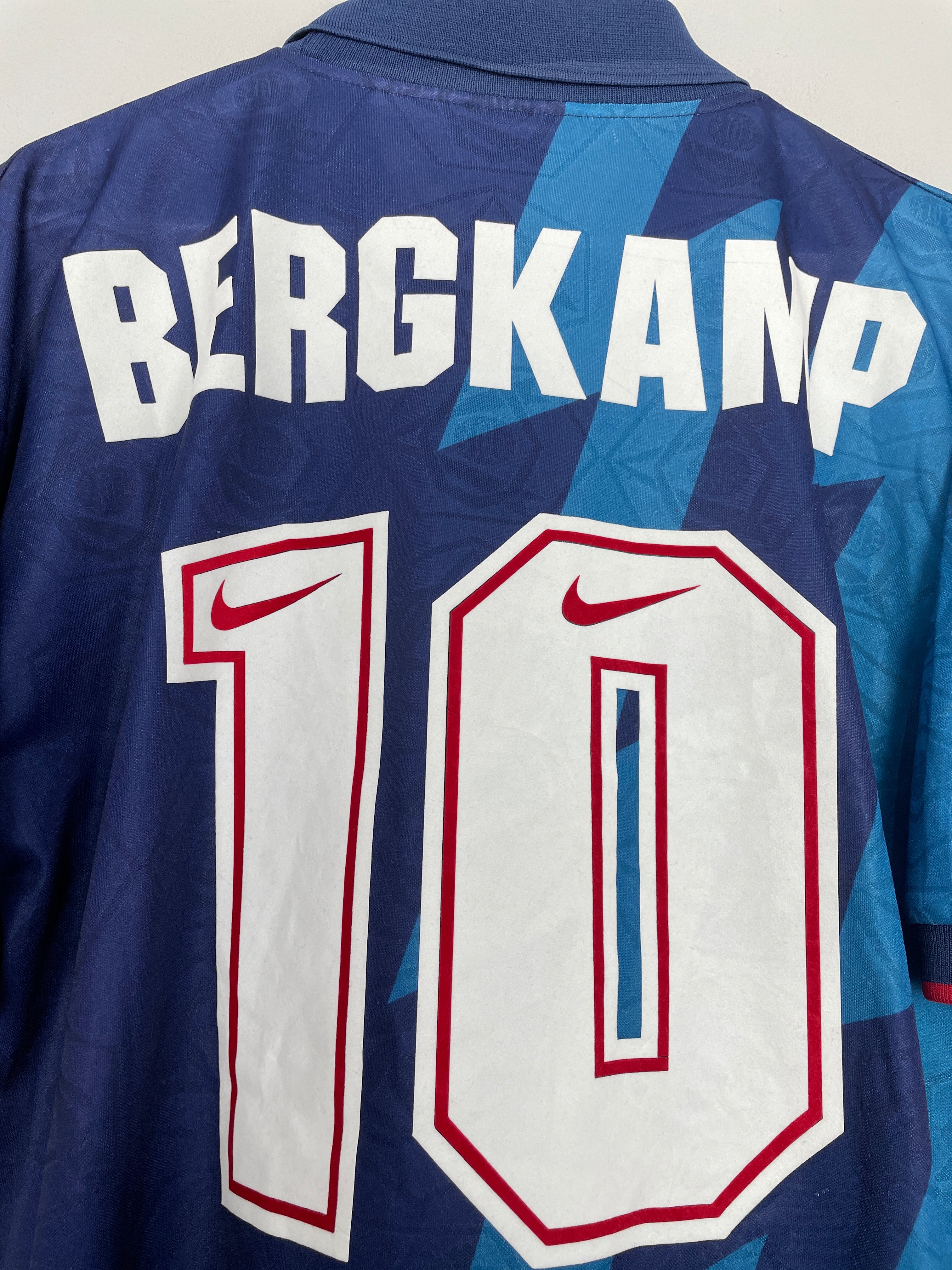 Shop 1995/96 ARSENAL BERGKAMP #10 AWAY SHIRT (XL) NIKE, classic football shirts, vintage football shirts & retro soccer jerseys at Cult Kits