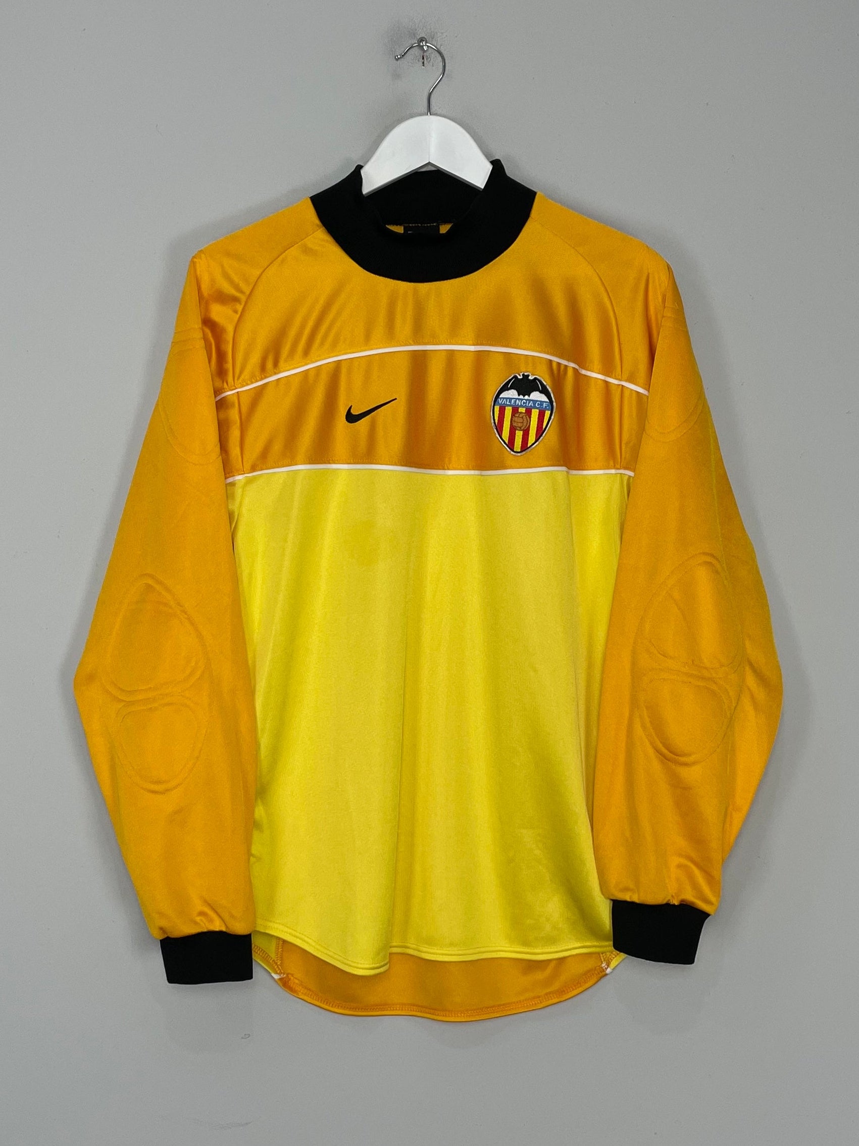 Shop 2001/02 VALENCIA GK SHIRT (S) NIKE, classic football shirts, vintage football shirts & retro soccer jerseys at Cult Kits